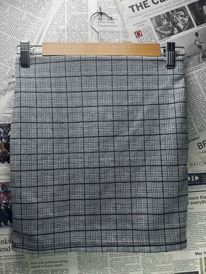 New Look® Waist: 24" to 26" | Glen Plaid Monochrome | Mini Skirt | B8 - 3072 - Genuine Maal