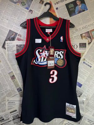 Mitchell & Ness® Medium | Chest: 22.5" | Black & Red | NBA Basketball Allen Iverson Mitchell & Ness 97 98 76ers Sixers Jersey | 2001 - Genuine Maal