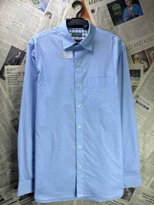 Van Heusen® Medium | Chest: 21.5" | Blue | Collar 14" Shirt | 4363 - Genuine Maal