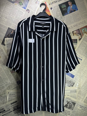H&M® XXL | Chest: 26.5" | Shirt | Viscose | 4779 - Genuine Maal