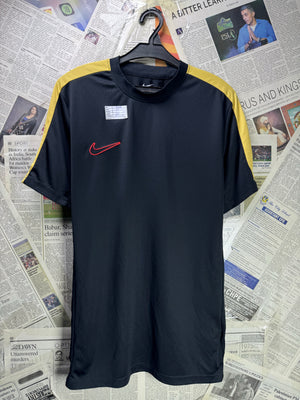 N*ke® Small | Chest: 20" | Black | Dri - Fit Sports T-Shirt | Poly | 3488 - Genuine Maal