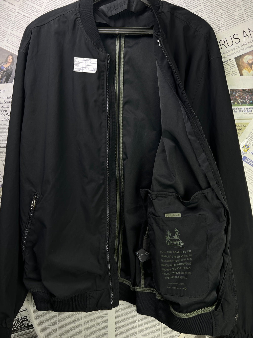 Pull & Bear® Large | Chest: 23.5" | Black | Bomber Jacket | 1776 - Genuine Maal