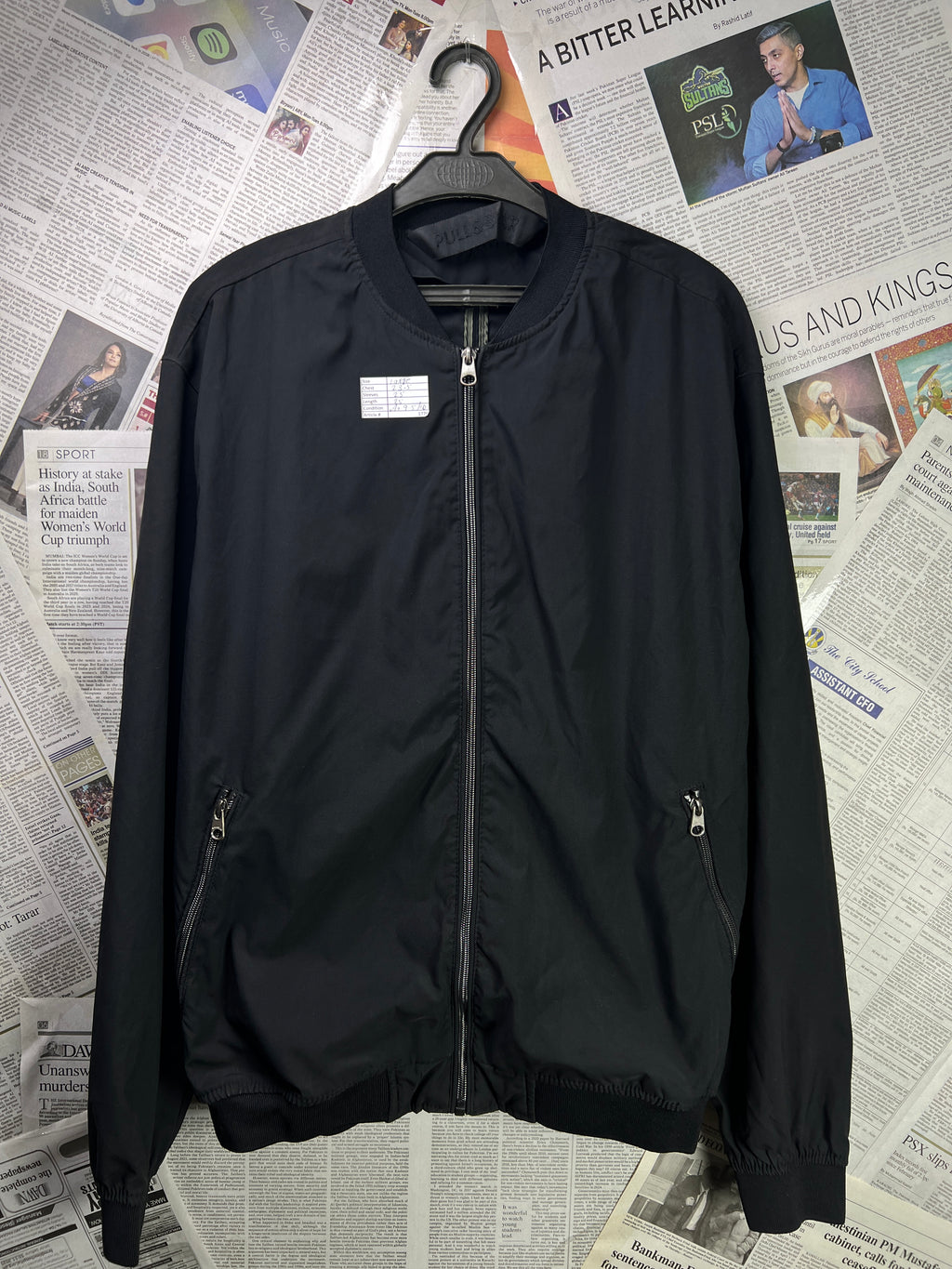 Pull & Bear® Large | Chest: 23.5" | Black | Bomber Jacket | 1776 - Genuine Maal