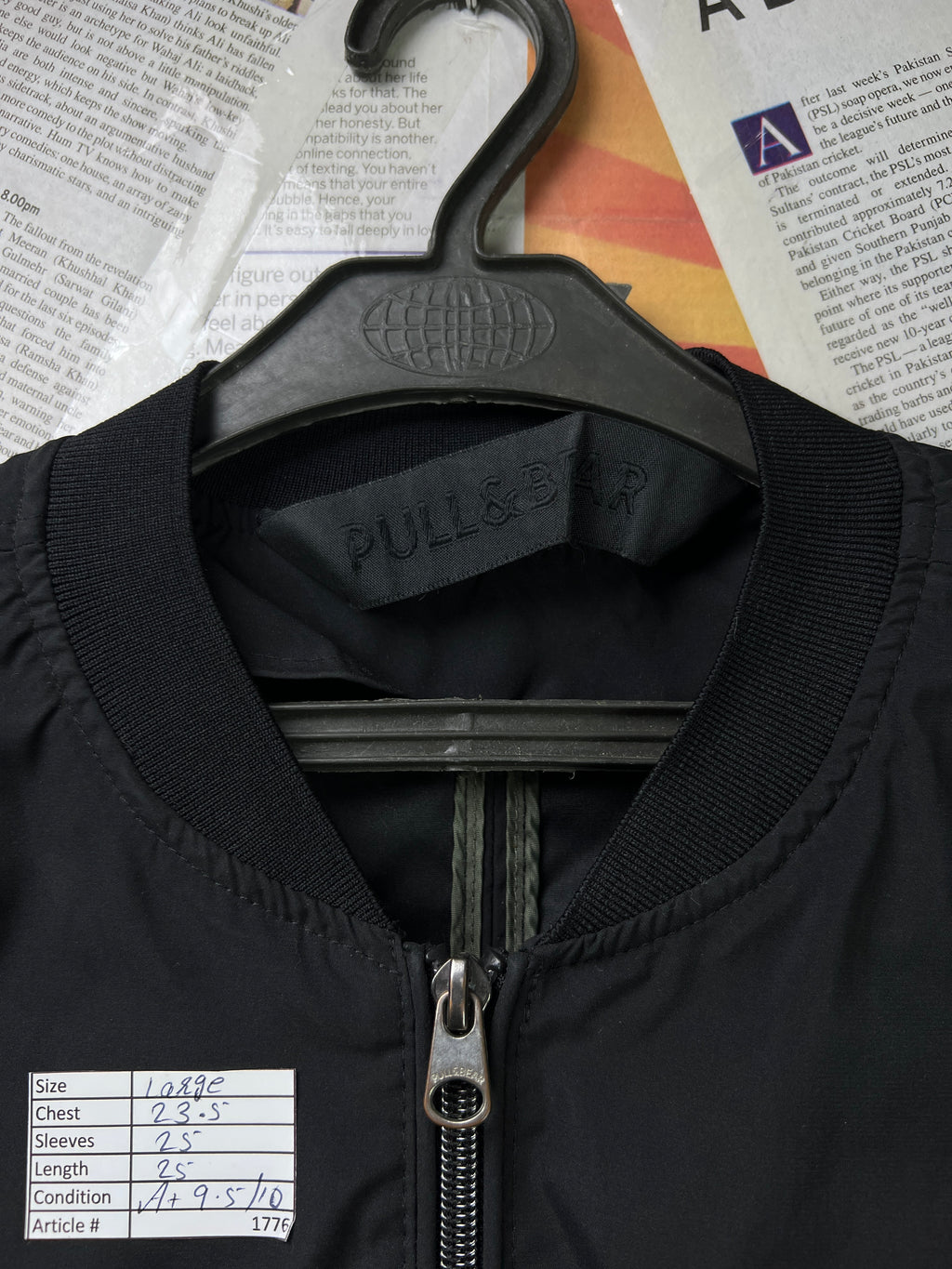 Pull & Bear® Large | Chest: 23.5" | Black | Bomber Jacket | 1776 - Genuine Maal