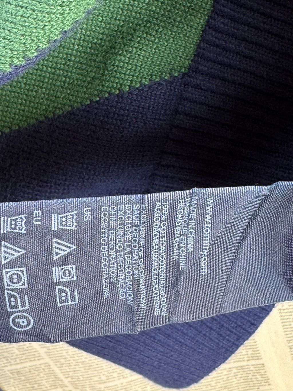 T*mmy Hilfiger® Large | Chest: 24" | Blue & Green Striped | Warm Knit Sweater | Cotton | 3403 - Genuine Maal