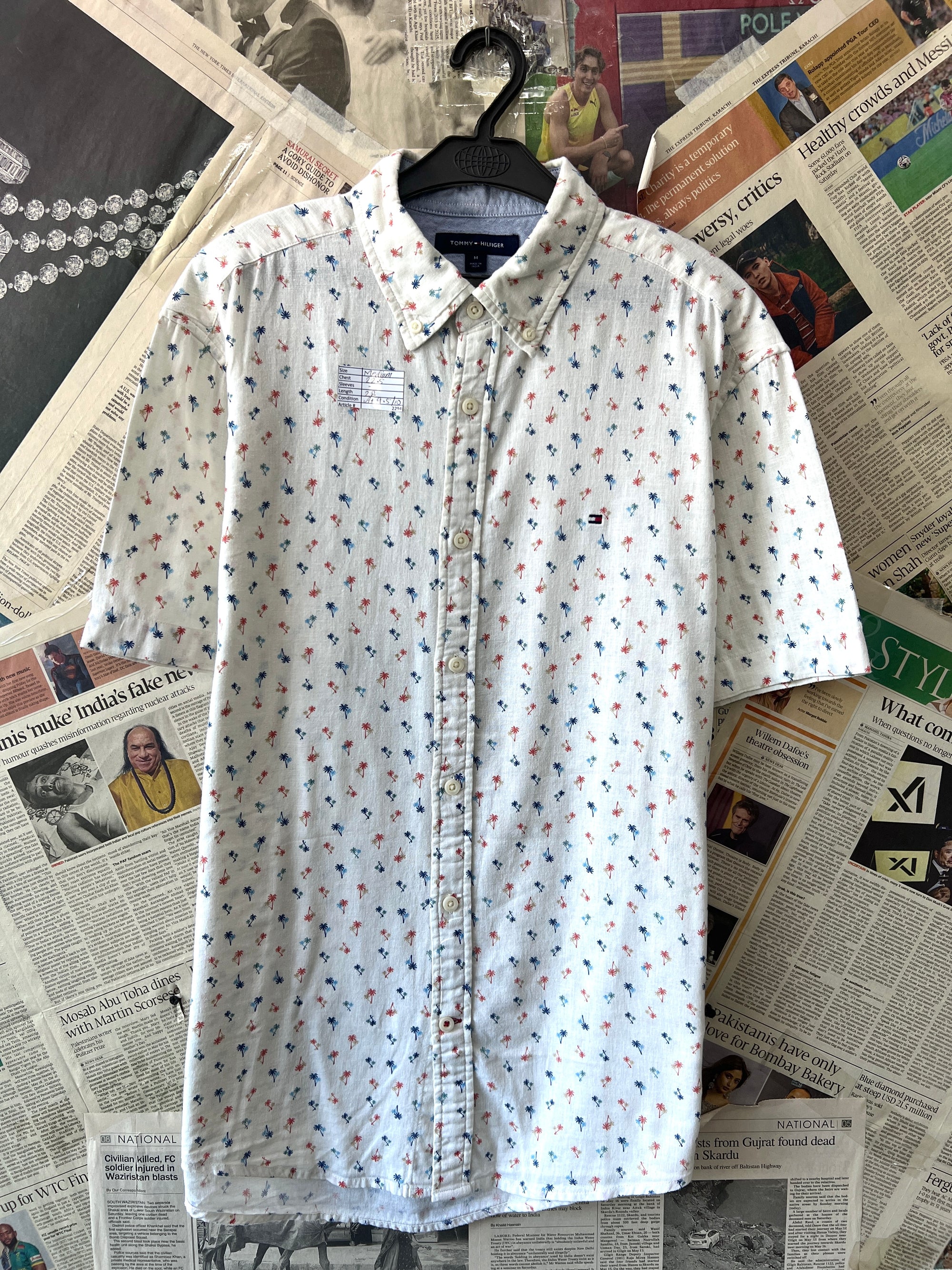 Tommy Hilfig*r® Medium | Chest 22.5 | Floral in Linen Blend | 2294 - Genuine Maal