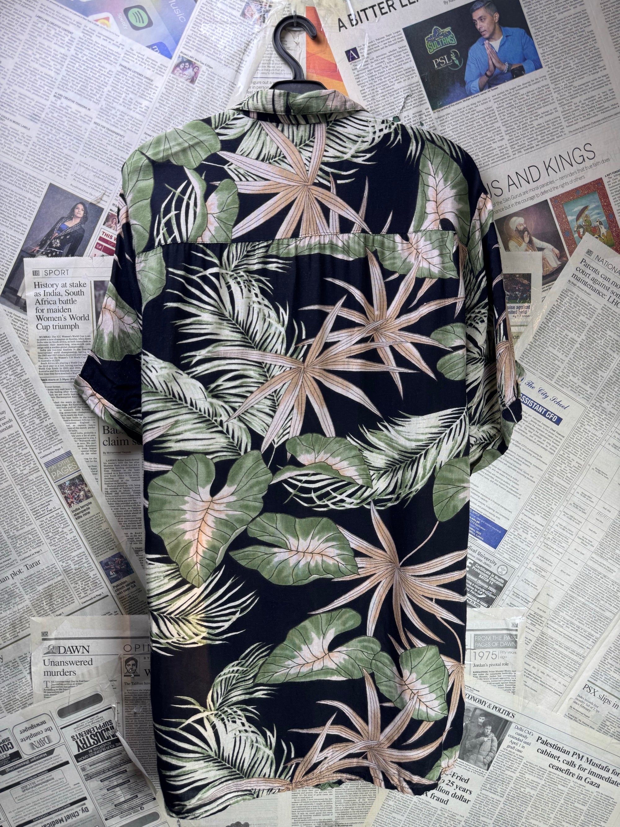 Asos® XL | Chest: 26" | Floral | Hawaii Shirt | Viscose | 4234 - Genuine Maal