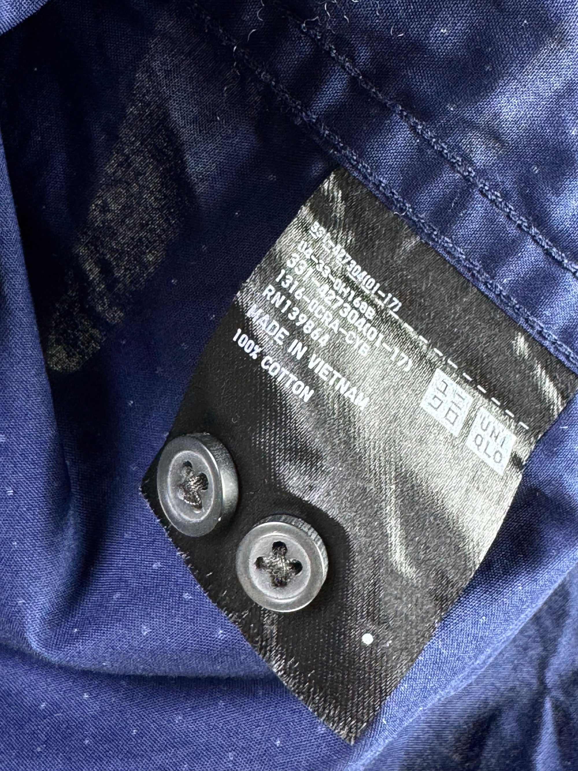 Uniqlo® Large | Chest: 23" | Blue with Polka Dots | Shirt | Cotton | 4236 - Genuine Maal