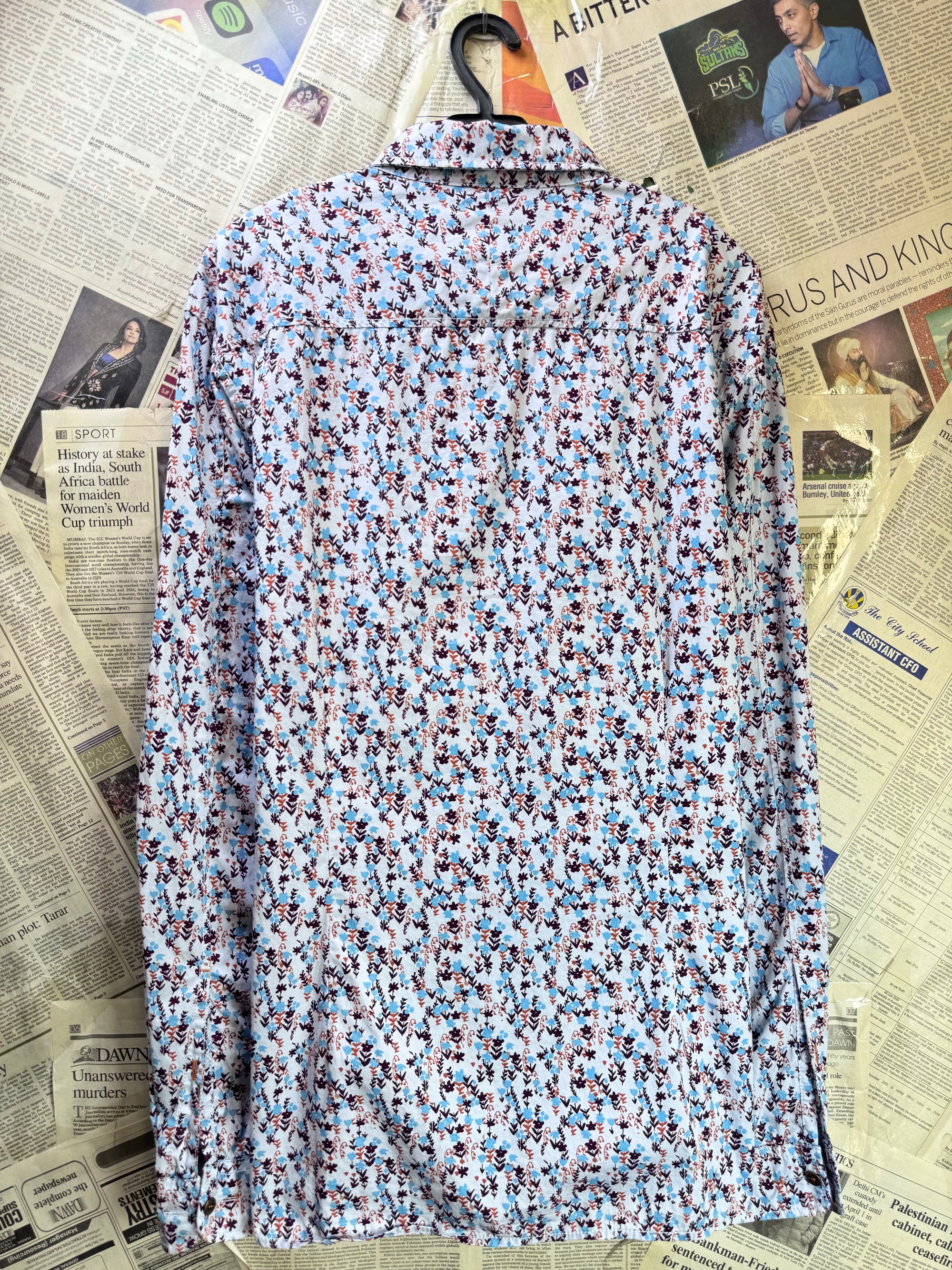 White Stuff® Medium | Chest: 22.5" | Foral | Shirt | Cotton | 3902 - Genuine Maal