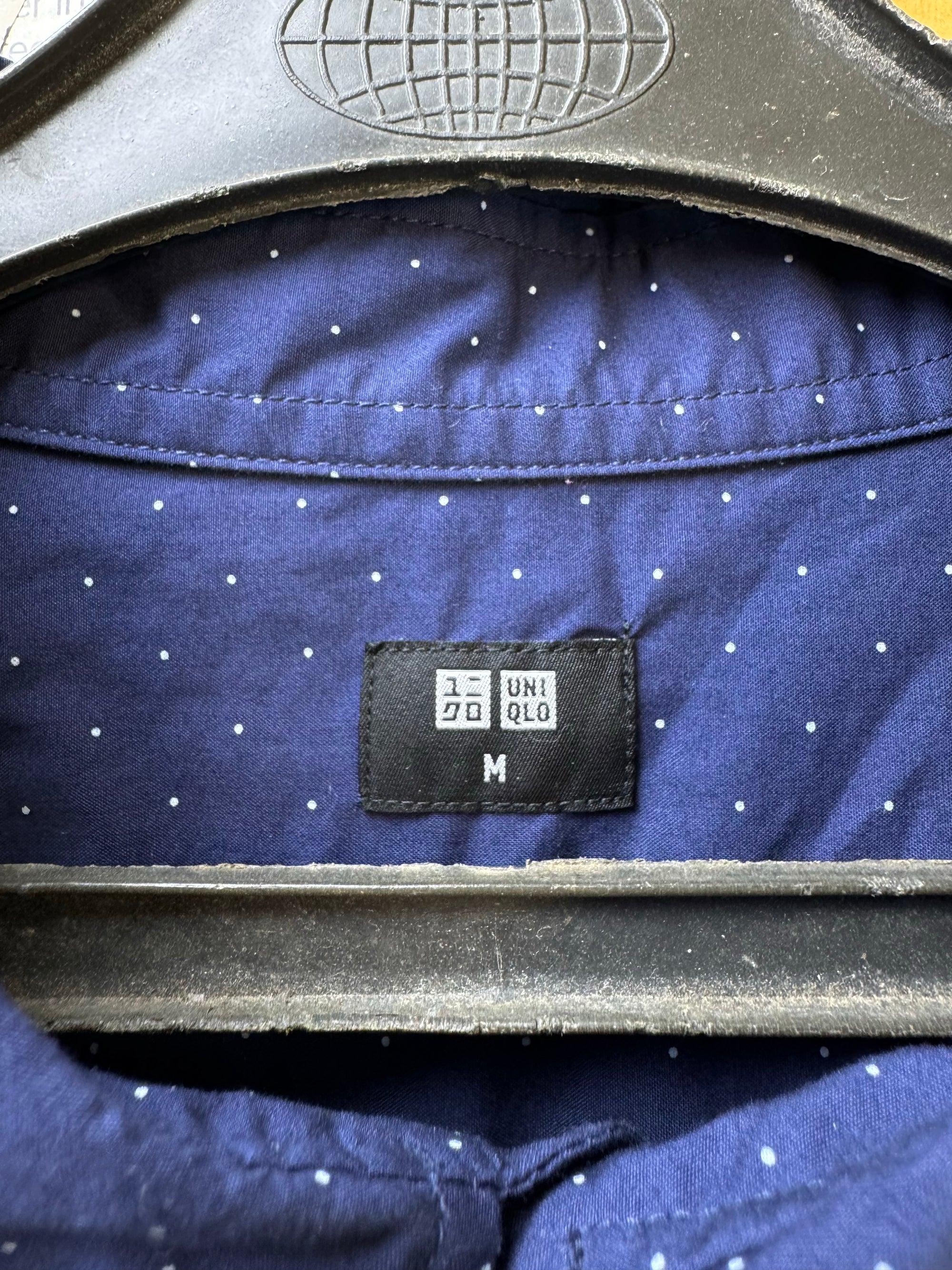 Uniqlo® Large | Chest: 23" | Blue with Polka Dots | Shirt | Cotton | 3903 - Genuine Maal