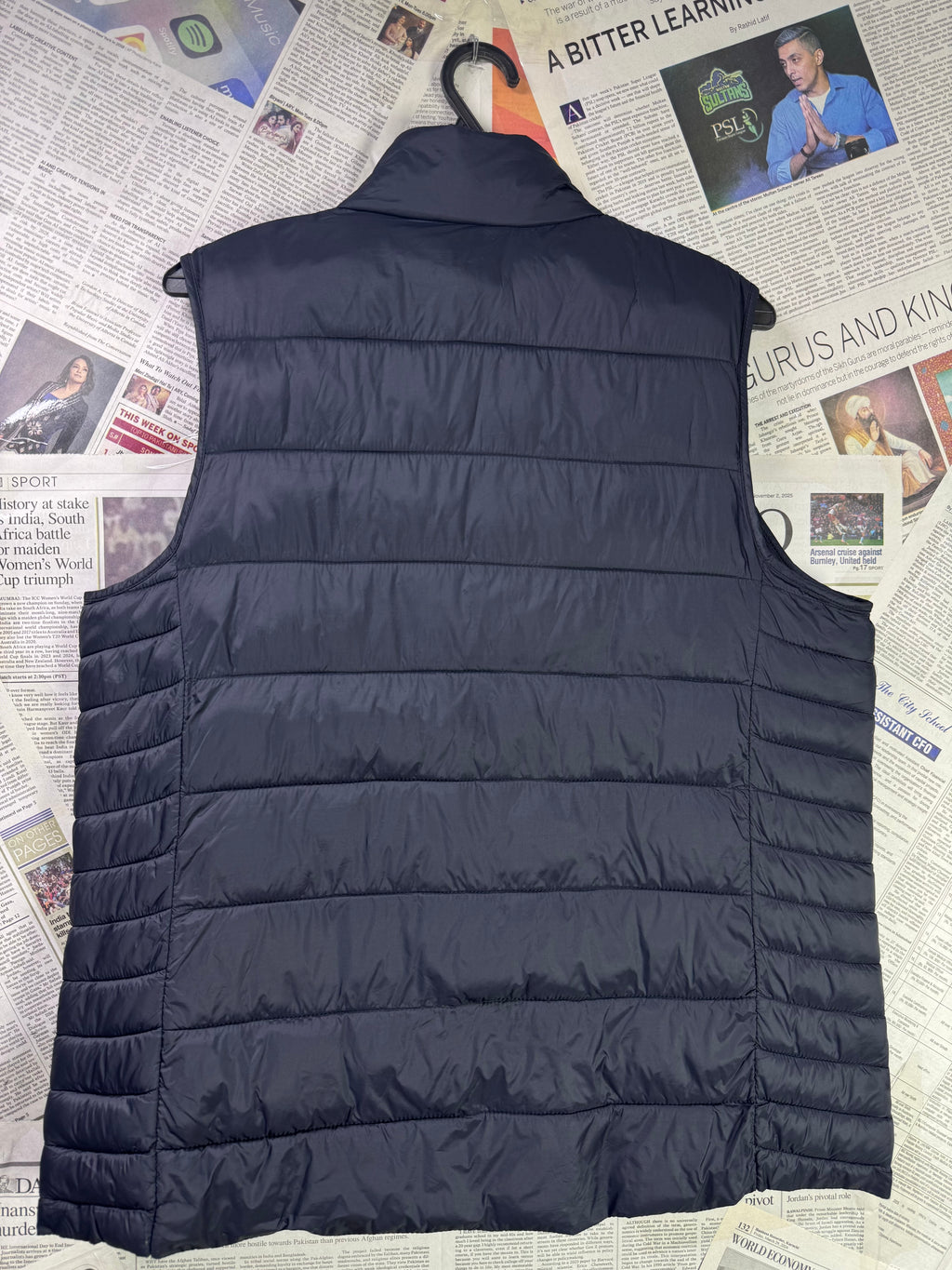 Target® Medium | Chest: 21.5" | Black | Sleeveless Puffer Jacket | Filling: Polyester | 2177 - Genuine Maal