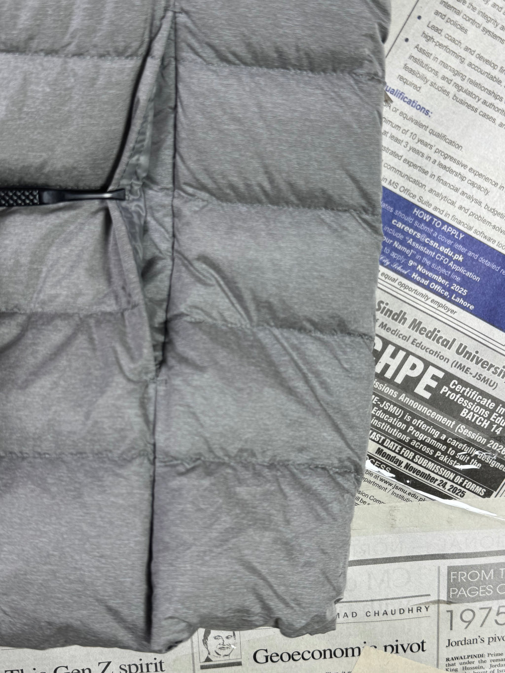 Uniqlo® Small | Chest: 20" | Silver Grey | Sleeveless Puffer Jacket | Filling: Down/Feather | 2165