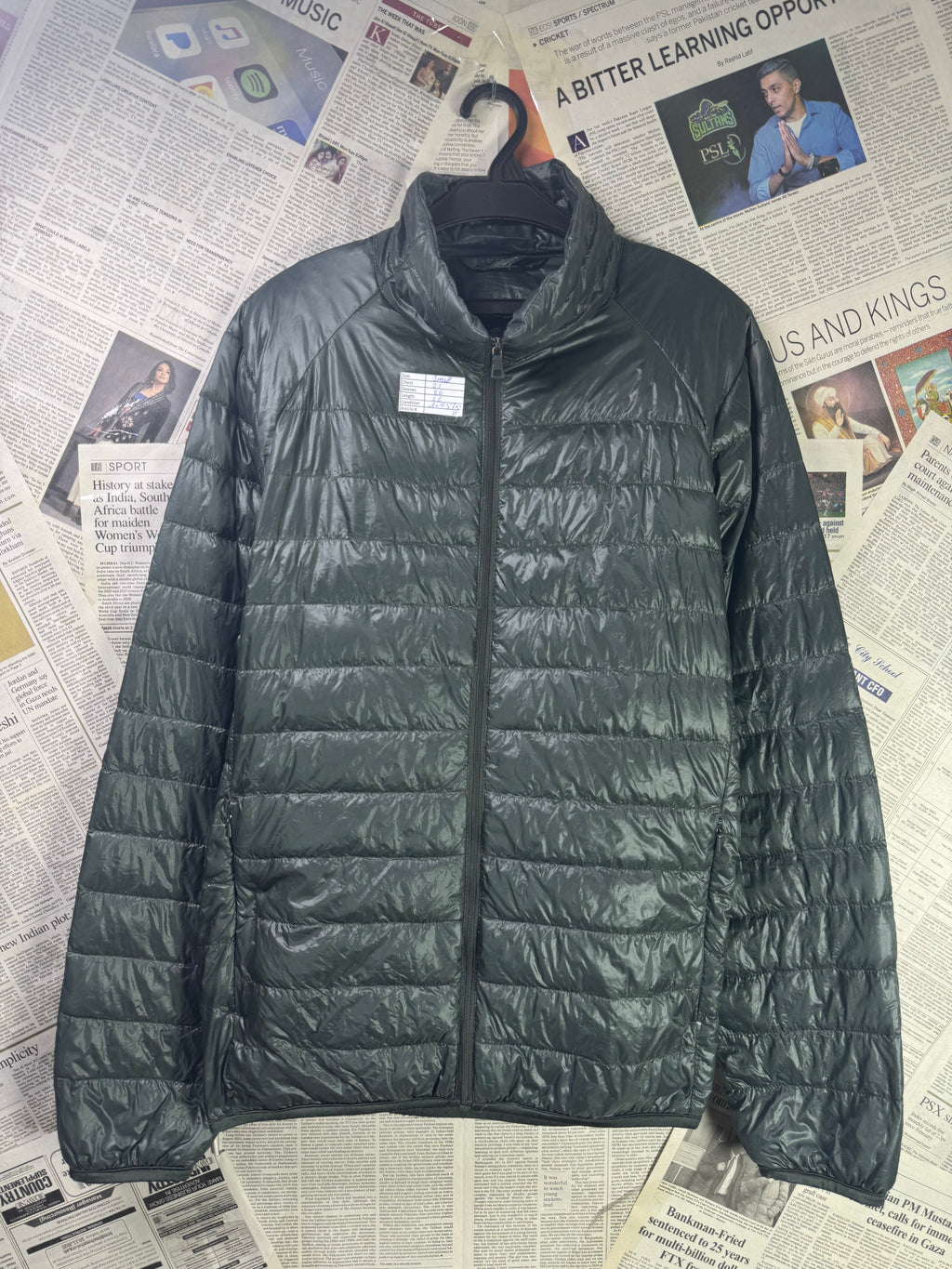 Uniqlo® Small | Chest: 21" | Dark Green | Puffer Jacket | Filling: Down/Feather | 2155 - Genuine Maal