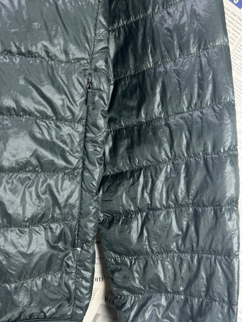 Uniqlo® Small | Chest: 21" | Dark Green | Puffer Jacket | Filling: Down/Feather | 2155 - Genuine Maal