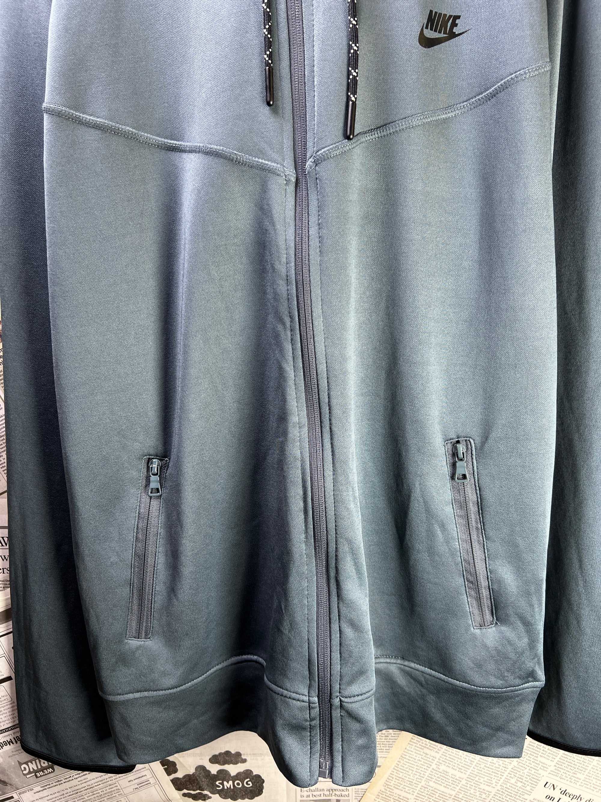 N*ke® Large | Chest: 24" | Casper | Jacket Hoodie | 2090 - Genuine Maal