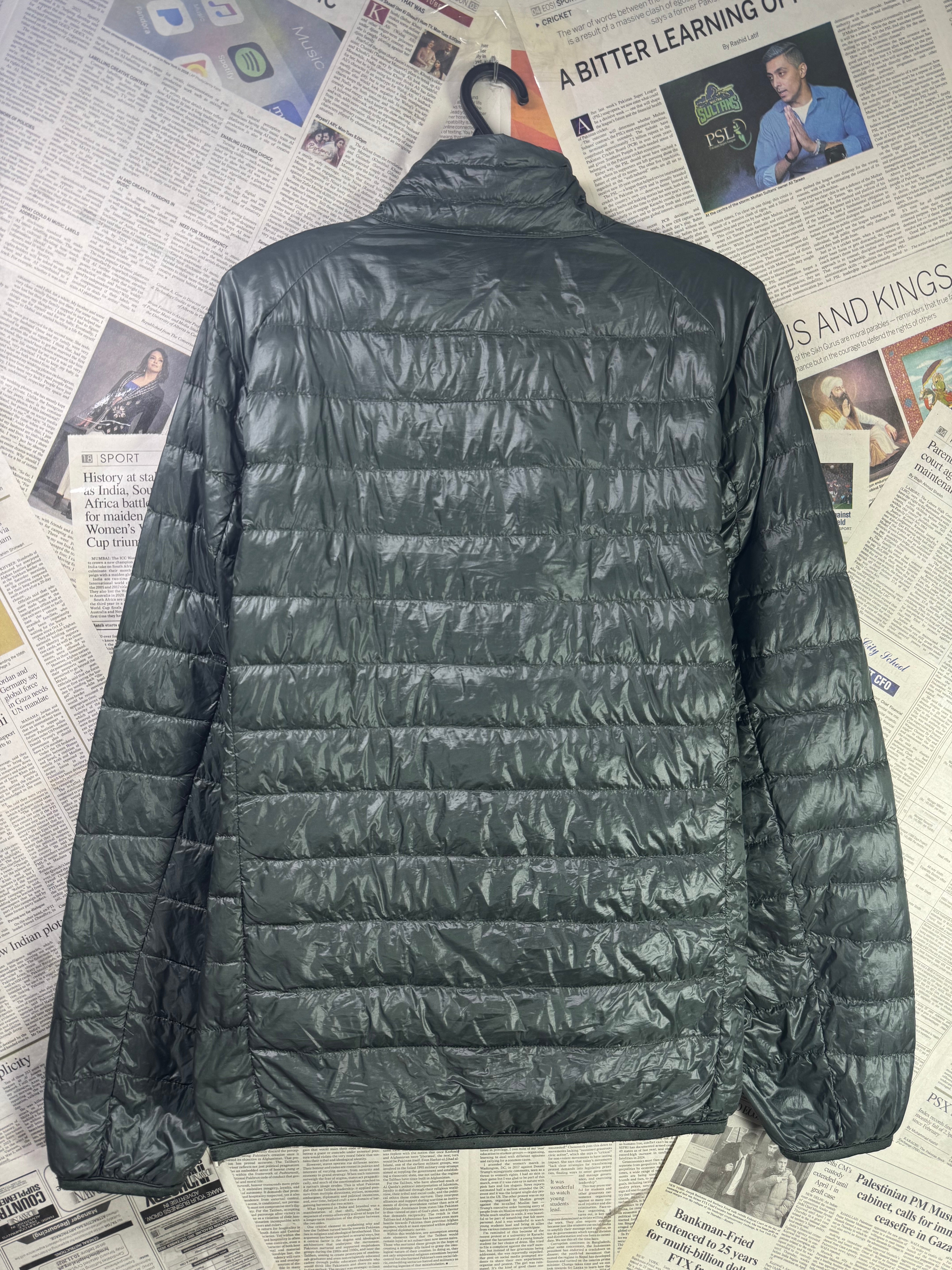 Uniqlo® Small | Chest: 21" | Dark Green | Puffer Jacket | Filling: Down/Feather | 2155 - Genuine Maal