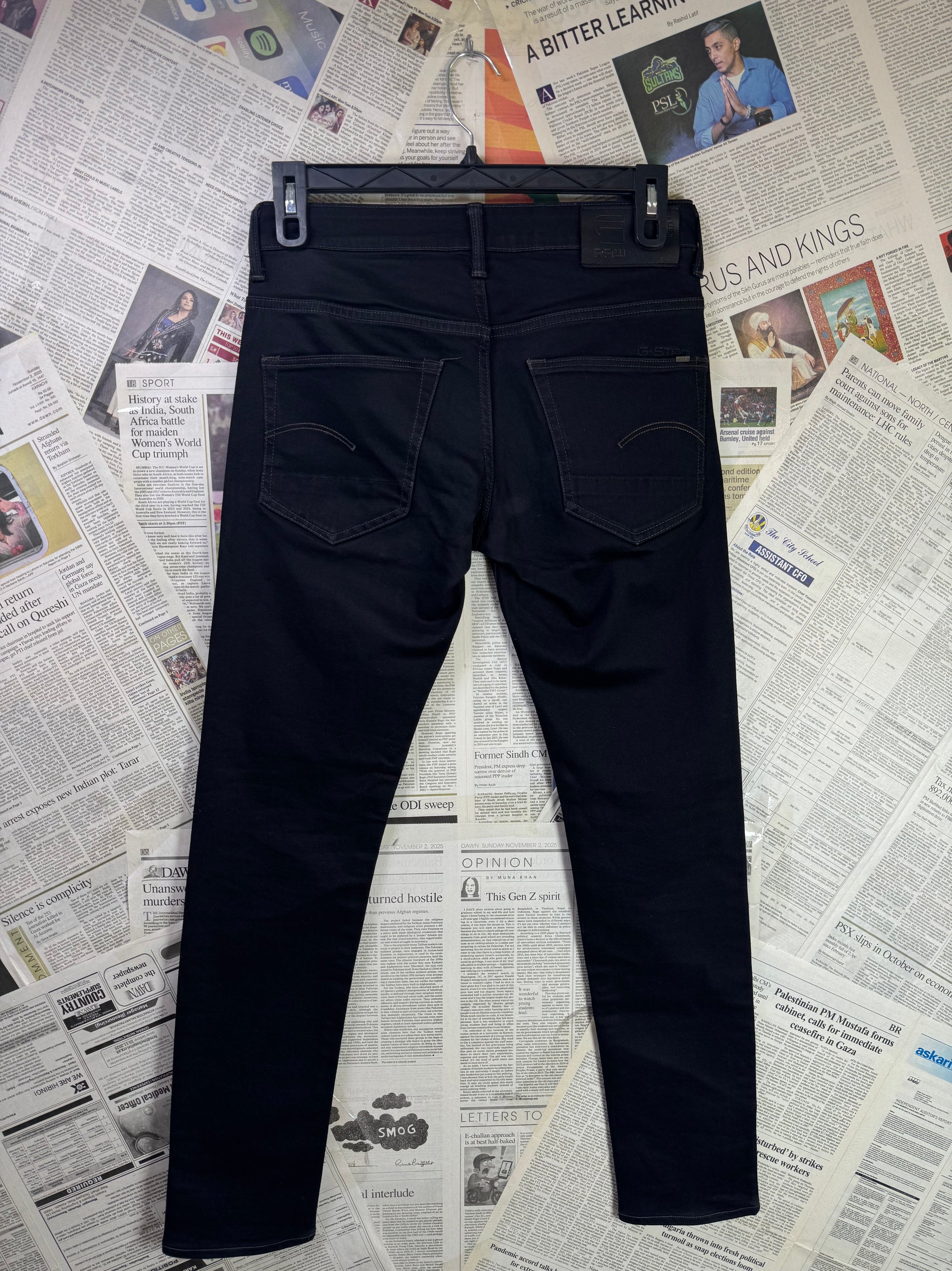 RAW® Waist: 30" | Black | Denim Pant | Fit: Slim | 2926 - Genuine Maal