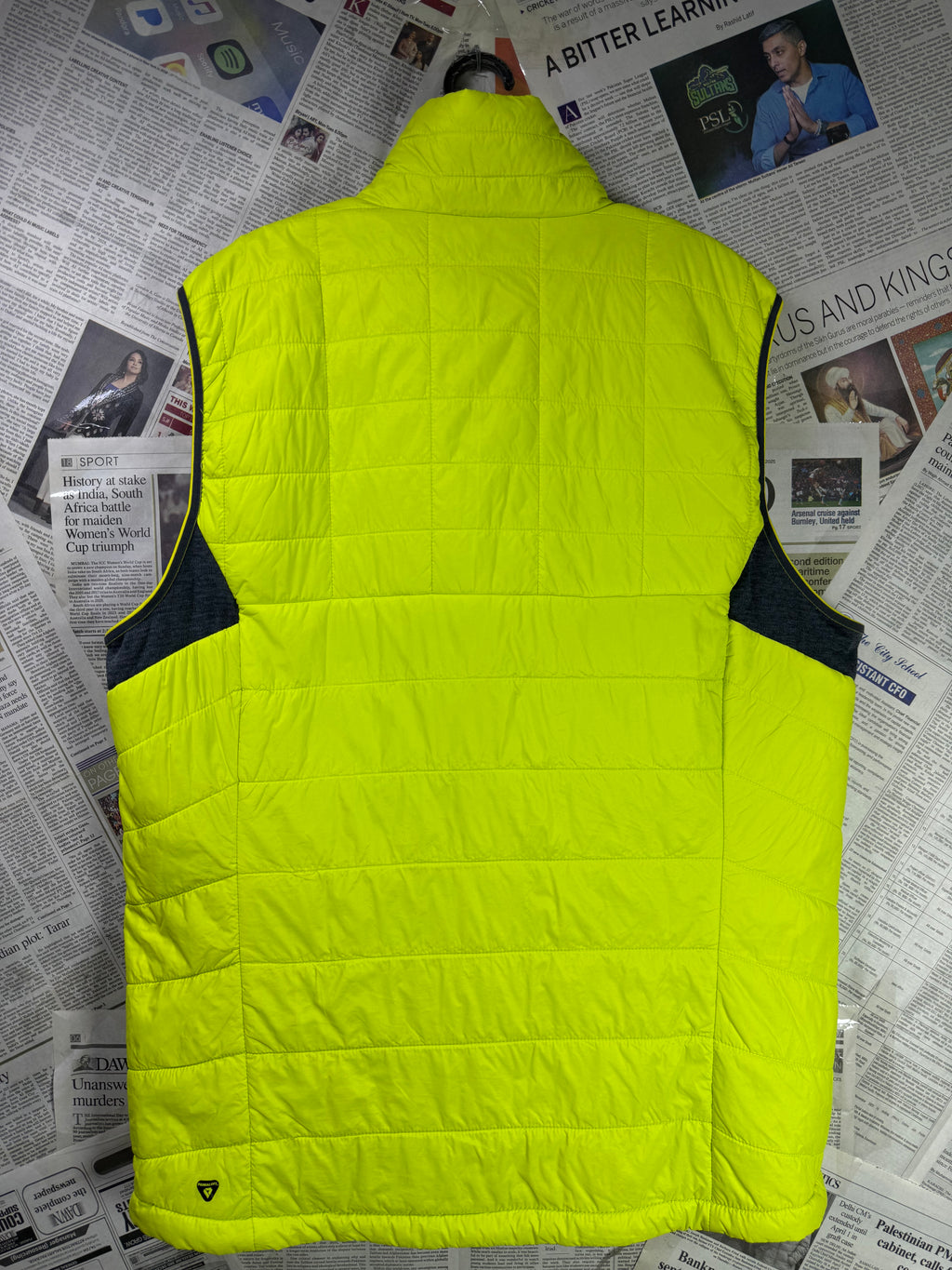 McKinley® Large | Chest: 23" | Bright Green | Sleeveless Puffer Jacket | Filling: Poly | 1834 - Genuine Maal