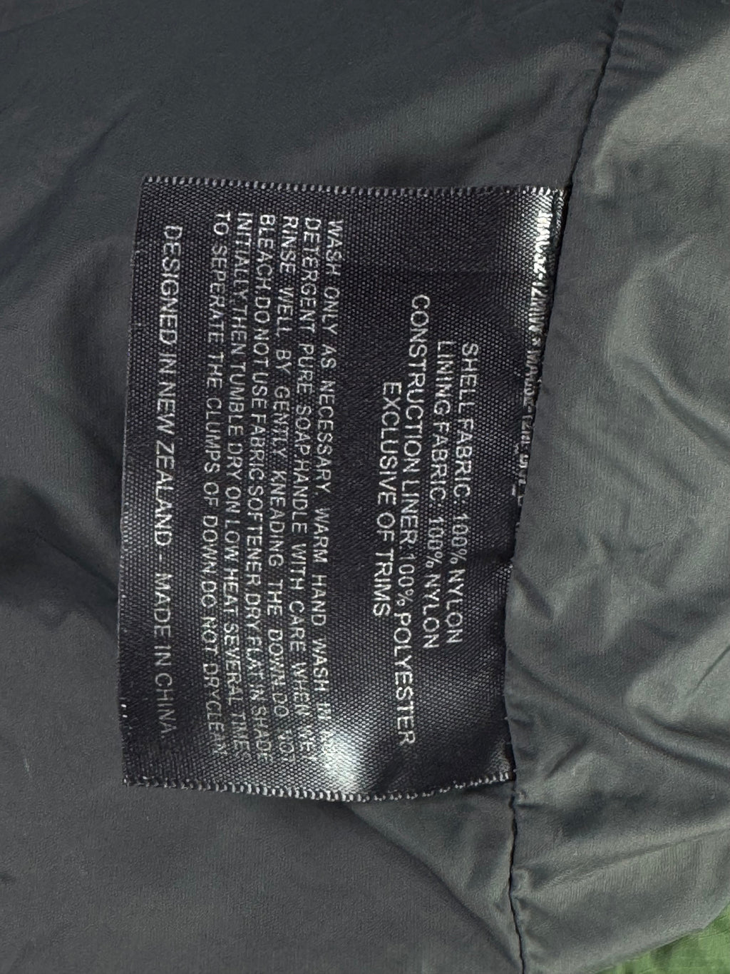 Macpac® Large | Chest: 24" | Forest Green | Puffer Jacket | Filling: Down/Feather | 1833 - Genuine Maal