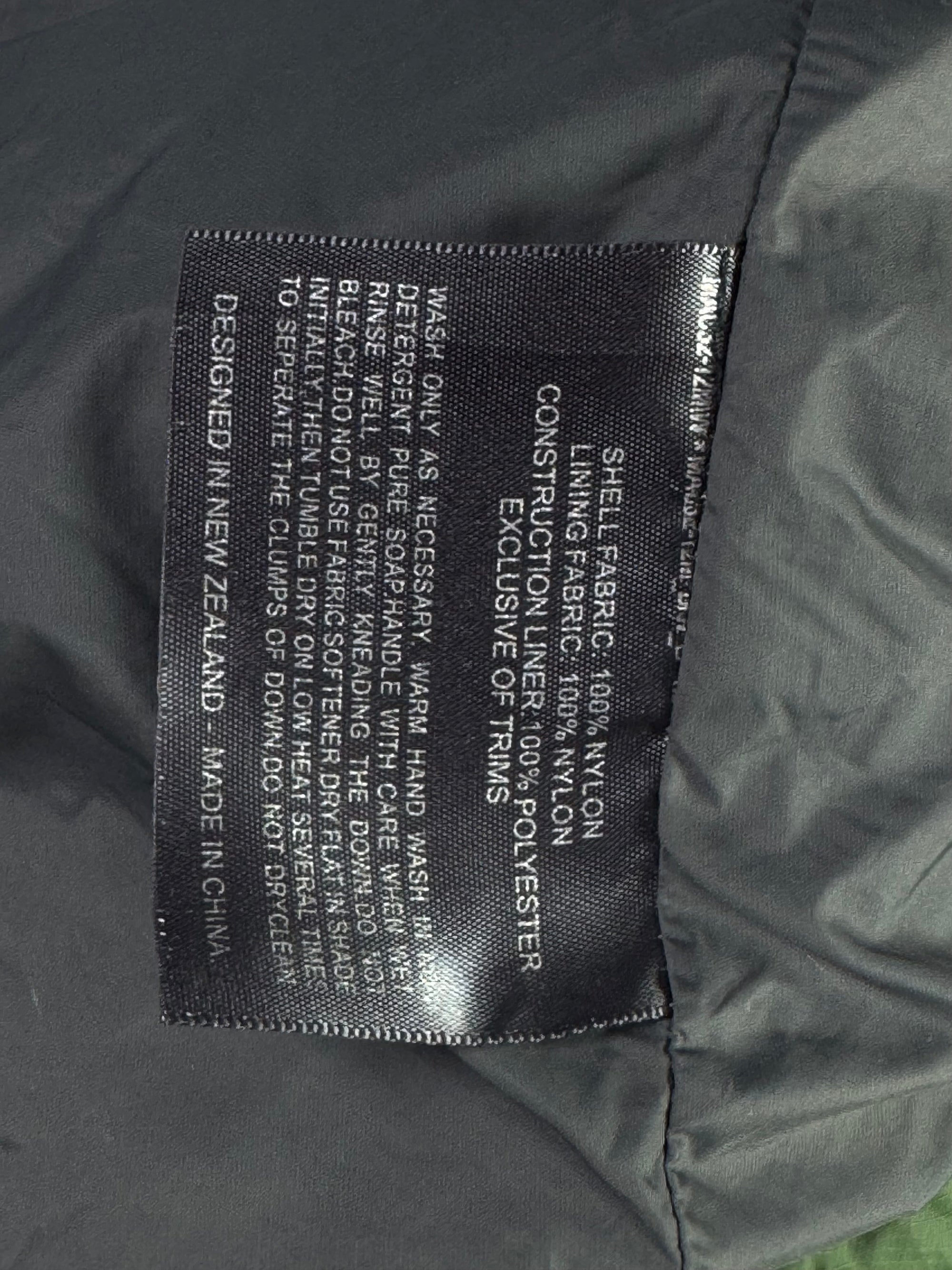 Macpac® Large | Chest: 24" | Forest Green | Puffer Jacket | Filling: Down/Feather | 1833 - Genuine Maal