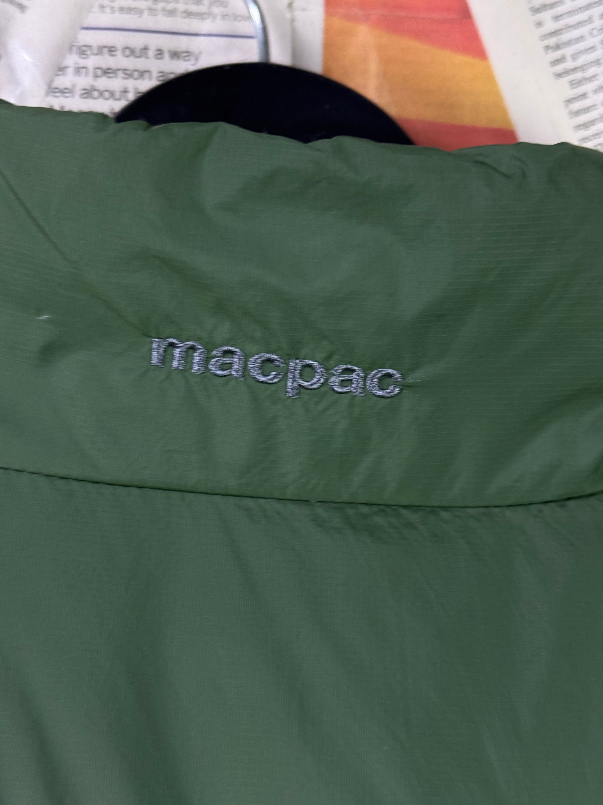Macpac® Large | Chest: 24" | Forest Green | Puffer Jacket | Filling: Down/Feather | 1833 - Genuine Maal