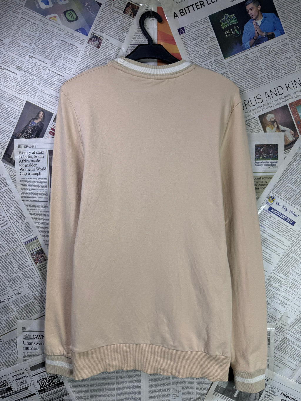 Asos® XS | Chest: 17.5" | Pastel Beige | Sweat Shirt | Lining: Stretch | 1824 - Genuine Maal