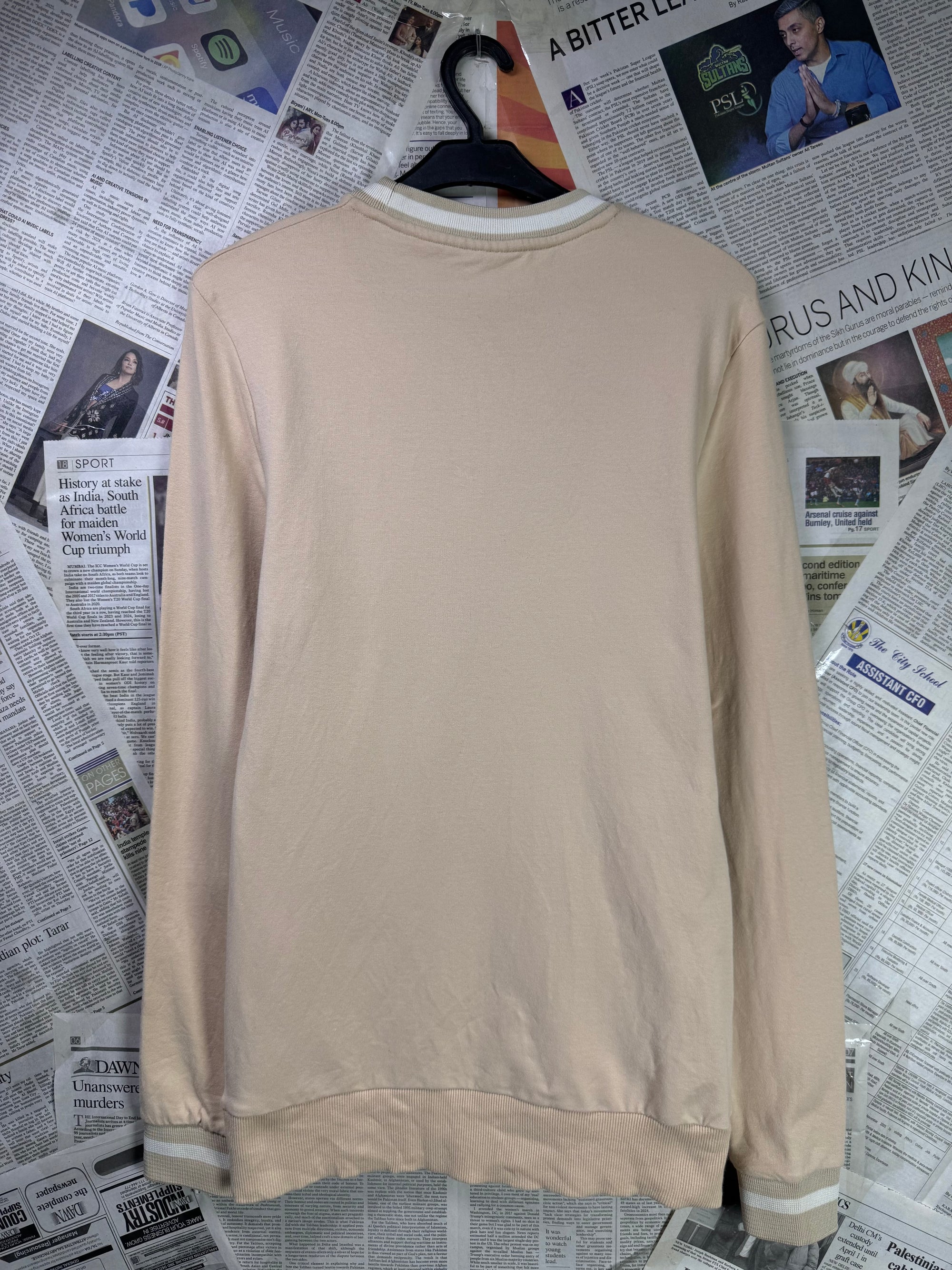 Asos® XS | Chest: 17.5" | Pastel Beige | Sweat Shirt | Lining: Stretch | 1824 - Genuine Maal