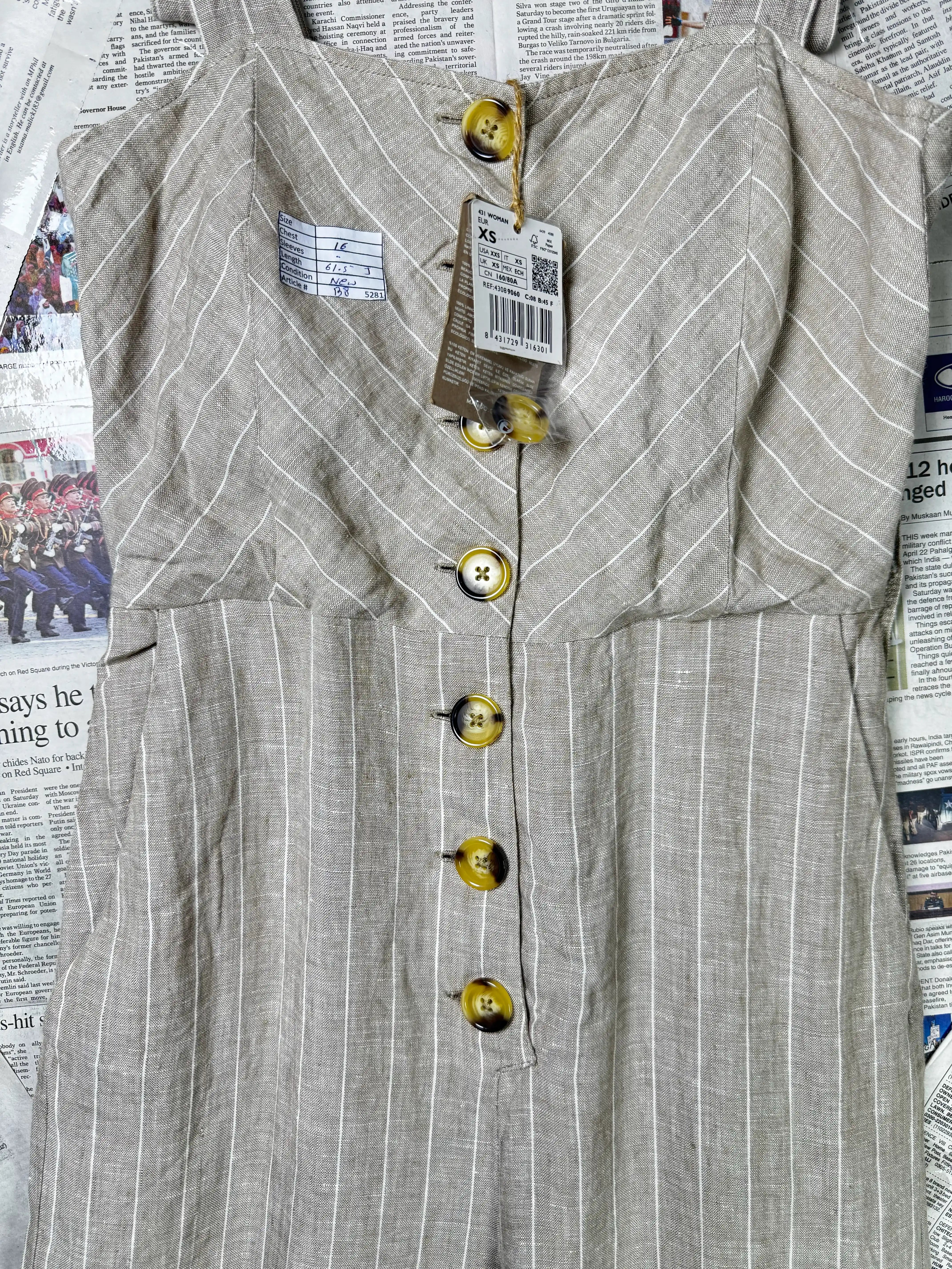 Mango® XS | Bust: 16" | Vertical Pinstripe Pattern | Jumpsuit | B8 - 5281 - Genuine Maal