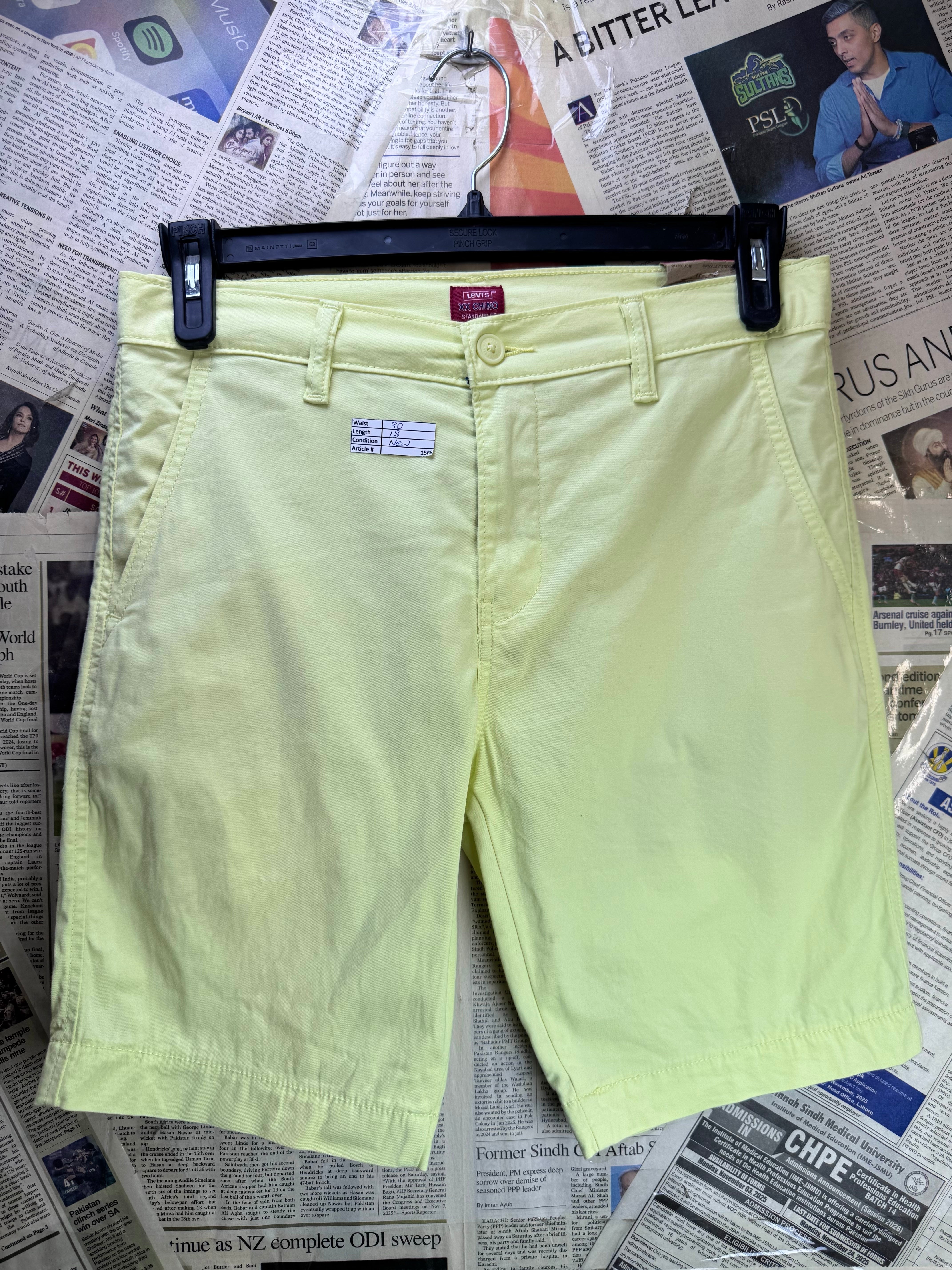 L*vi's® Waist: 30" | Chino Shorts | Cotton - Elastane | 1569 - Genuine Maal