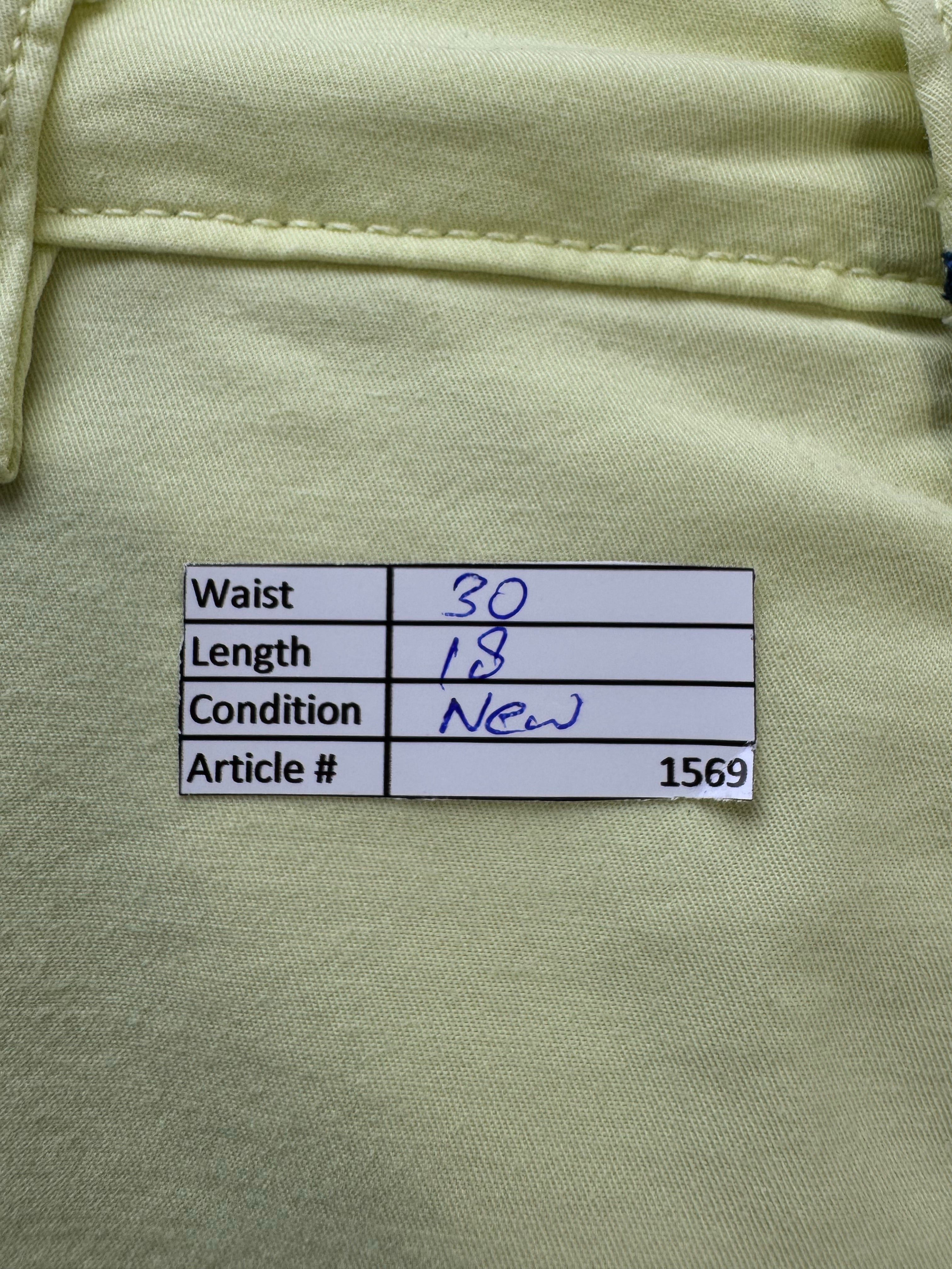 L*vi's® Waist: 30" | Chino Shorts | Cotton - Elastane | 1569 - Genuine Maal