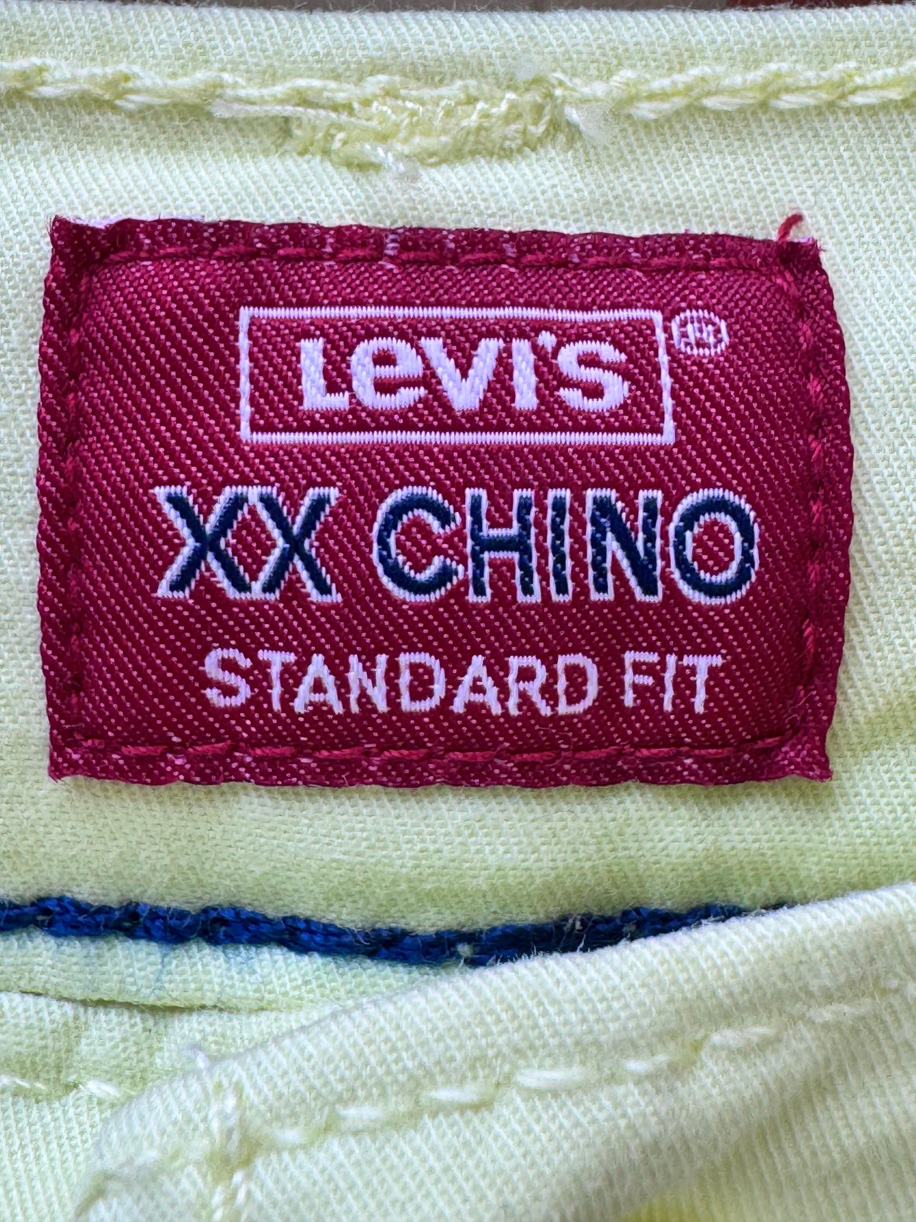 L*vi's® Waist: 30" | Chino Shorts | Cotton - Elastane | 1569 - Genuine Maal
