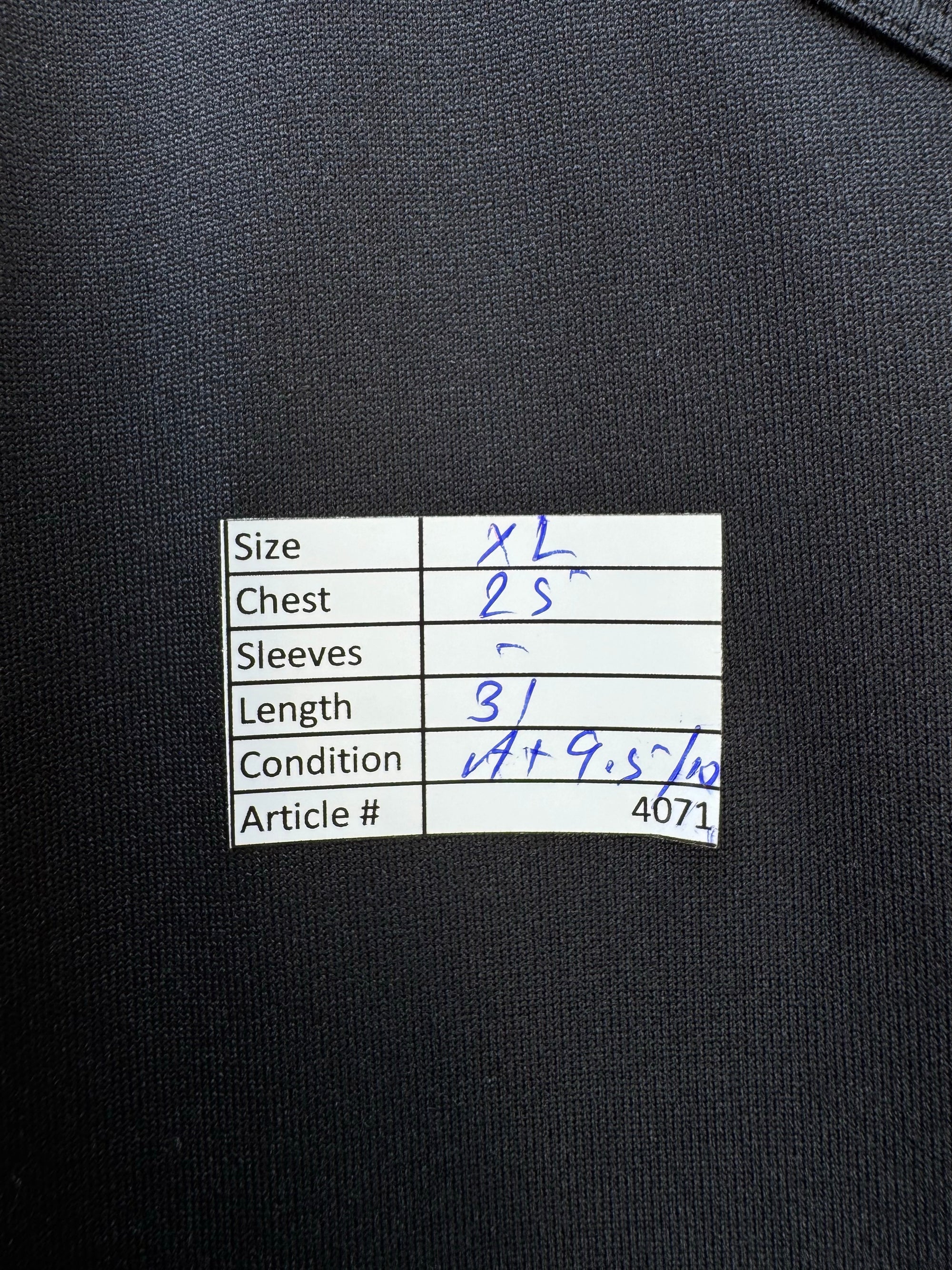 Under Armo*r® XL | Chest: 25" | Sports Tango | Poly | 4071 - Genuine Maal