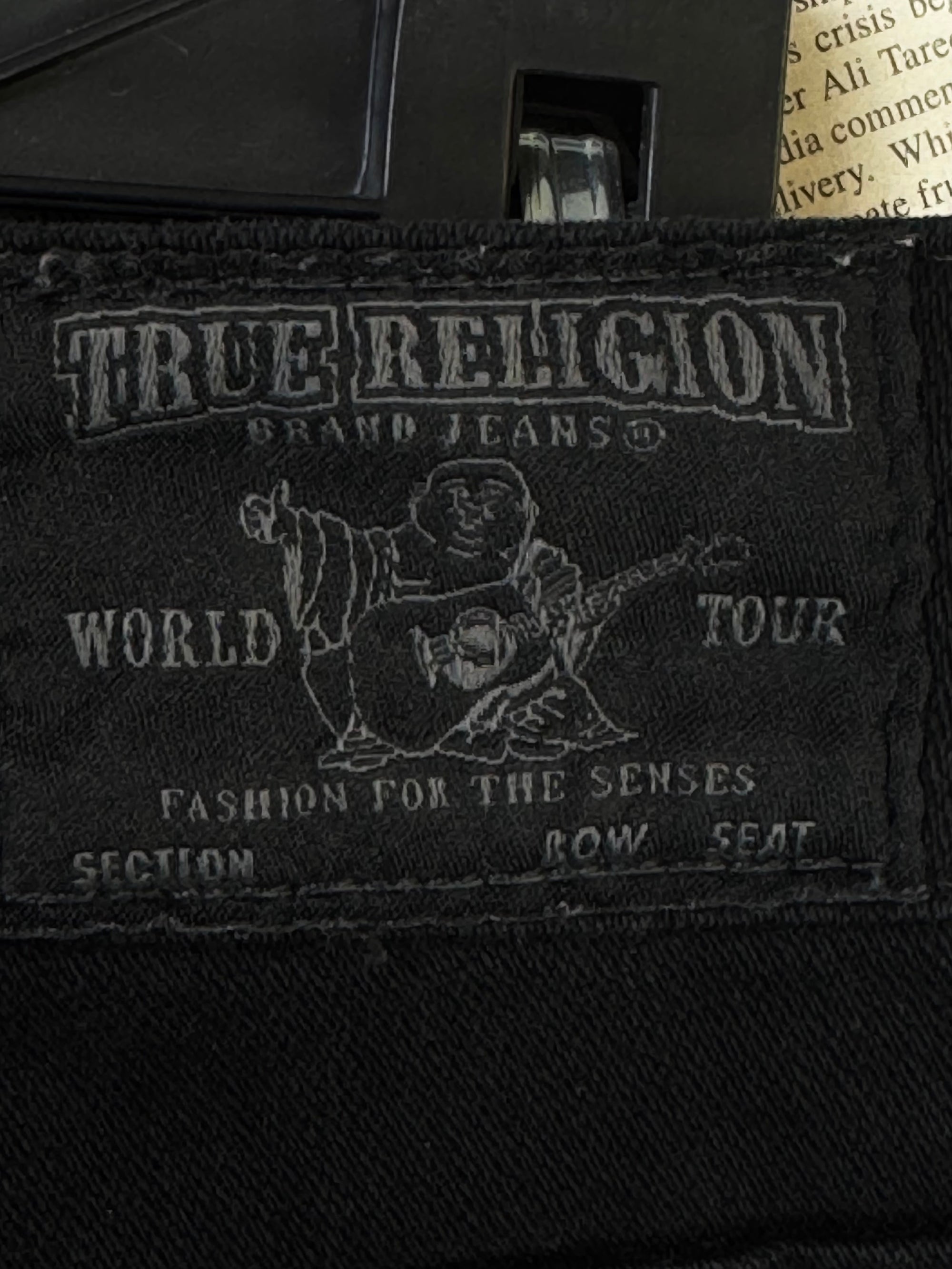 True Religion® Waist: 29" to 30" | Black | Bell Bottom Denim Pant | Made in USA | 2671 | Women - Genuine Maal