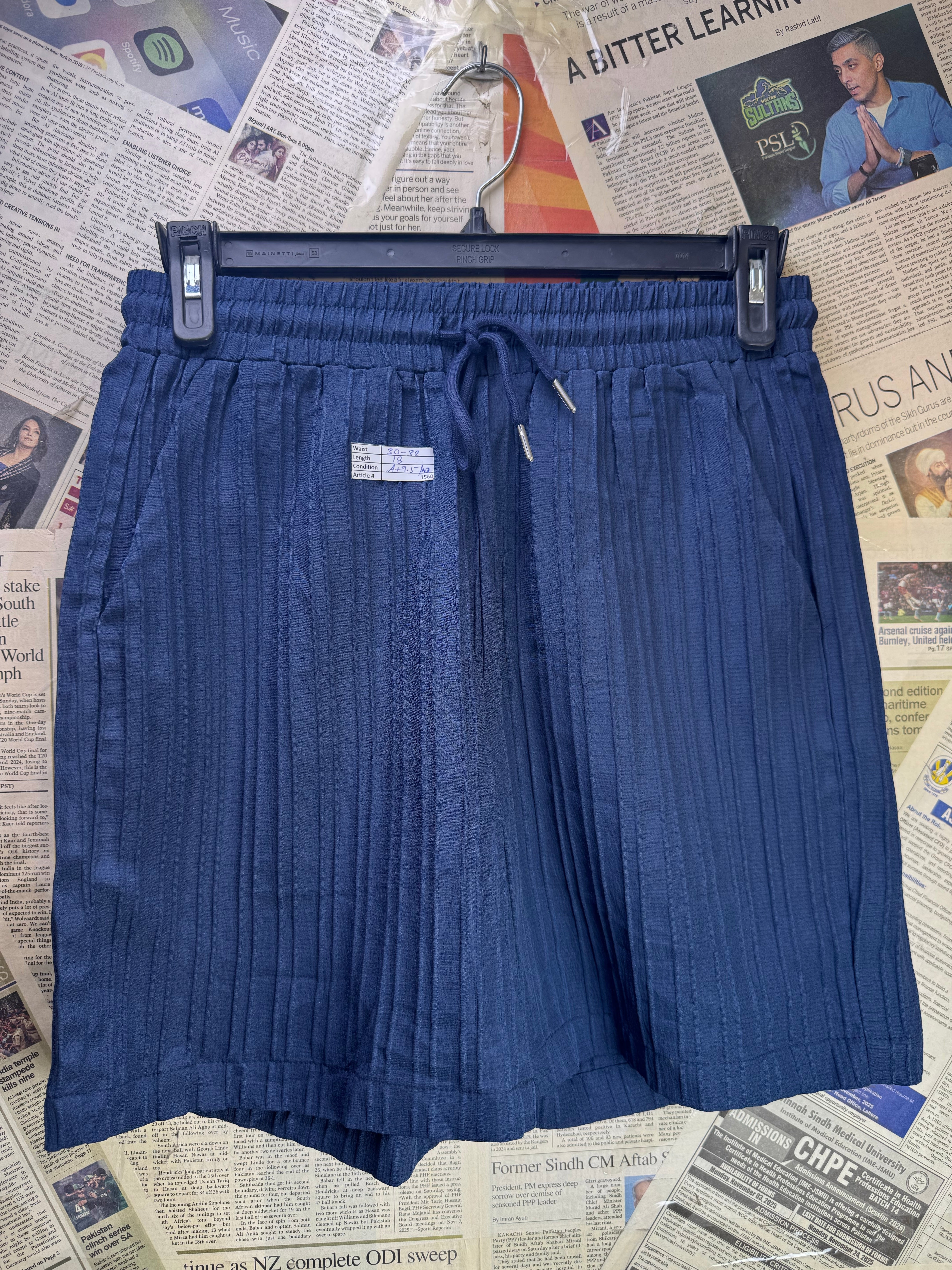 ® Waist: 30" to 32" | Shorts | Poly | 1560 - Genuine Maal