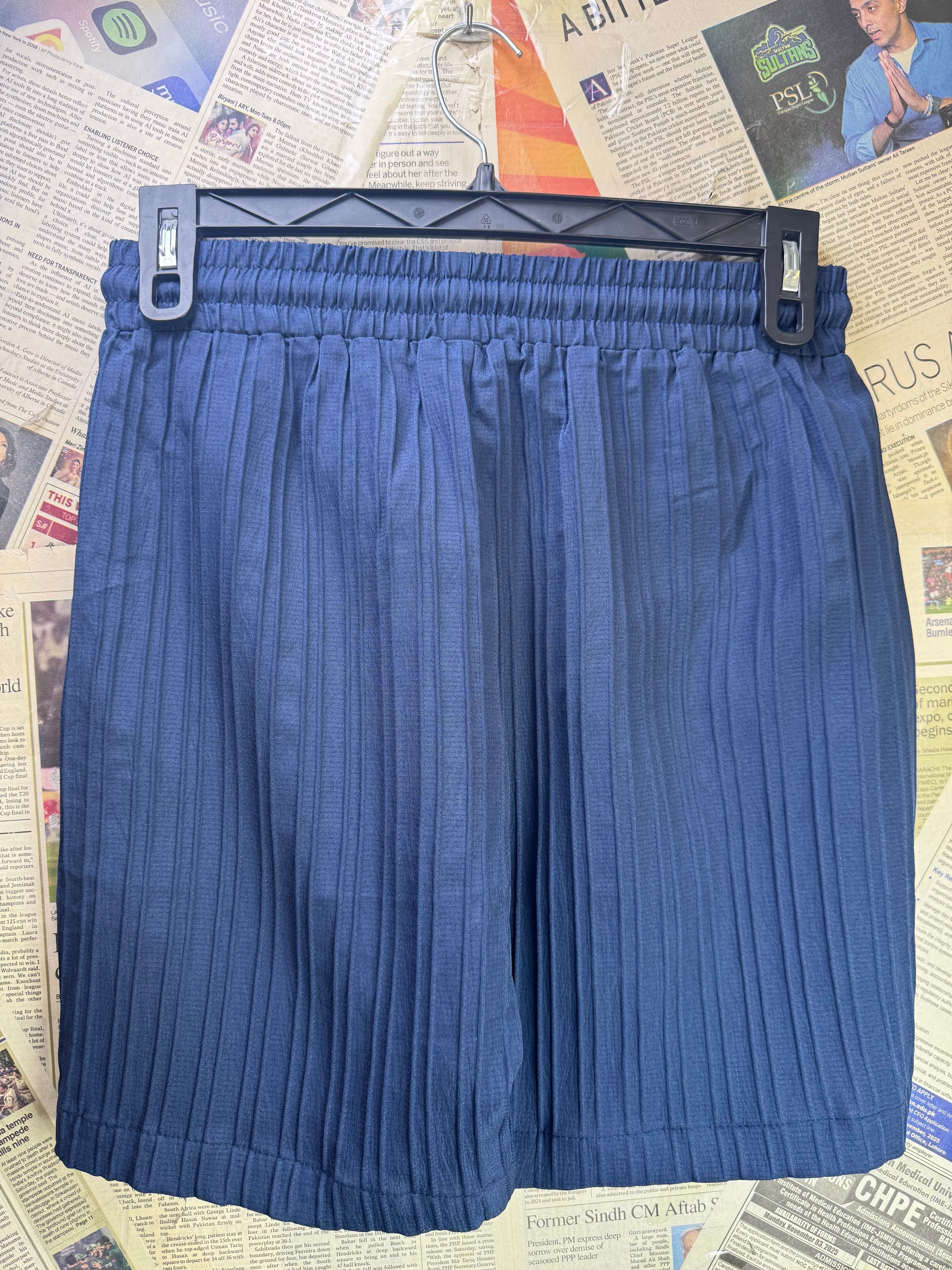 ® Waist: 30" to 32" | Shorts | Poly | 1560 - Genuine Maal