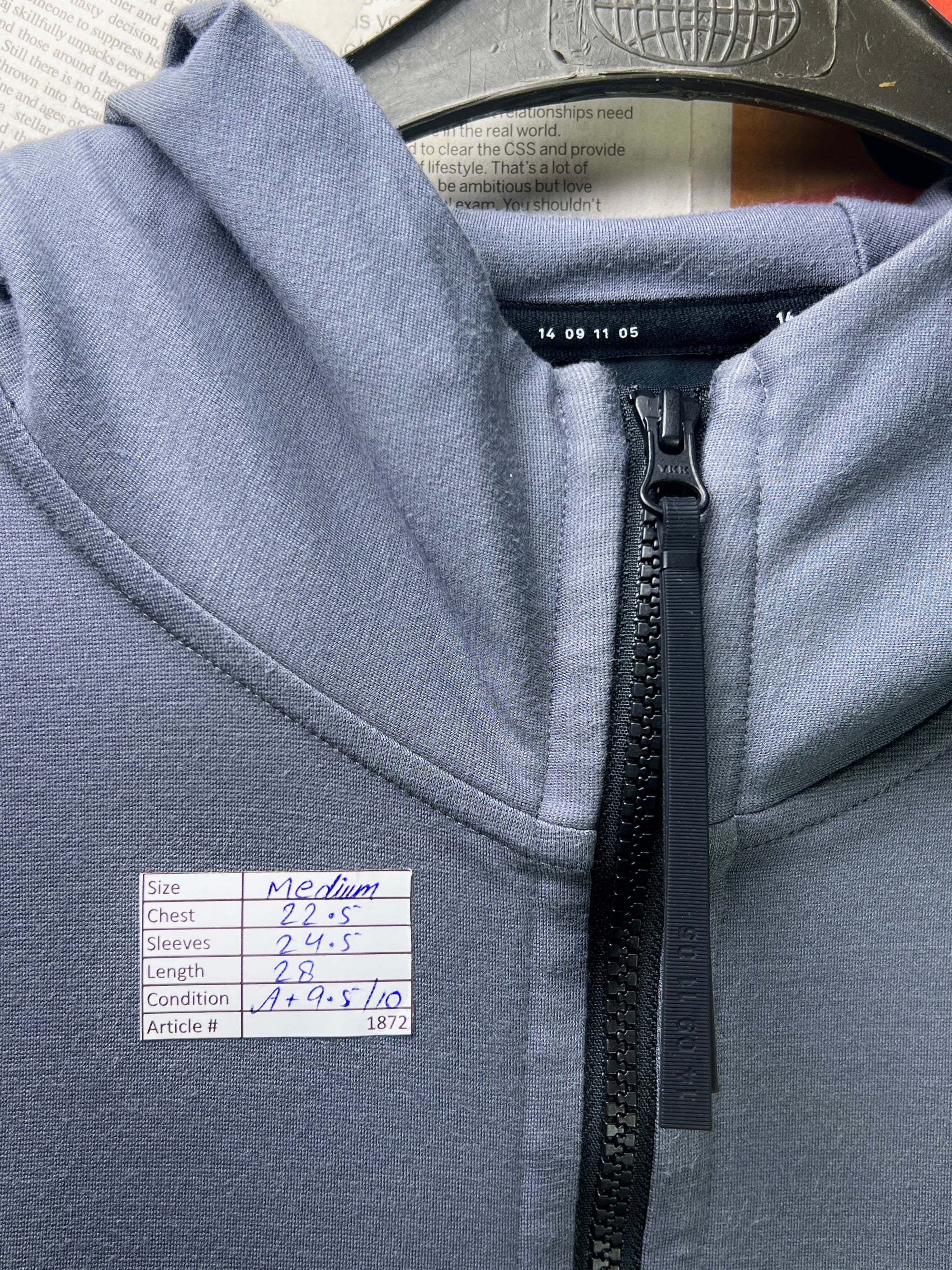 N*ke® Medium | Chest: 22.5" | Grey | Jacket with Hoodie | 1872 - Genuine Maal