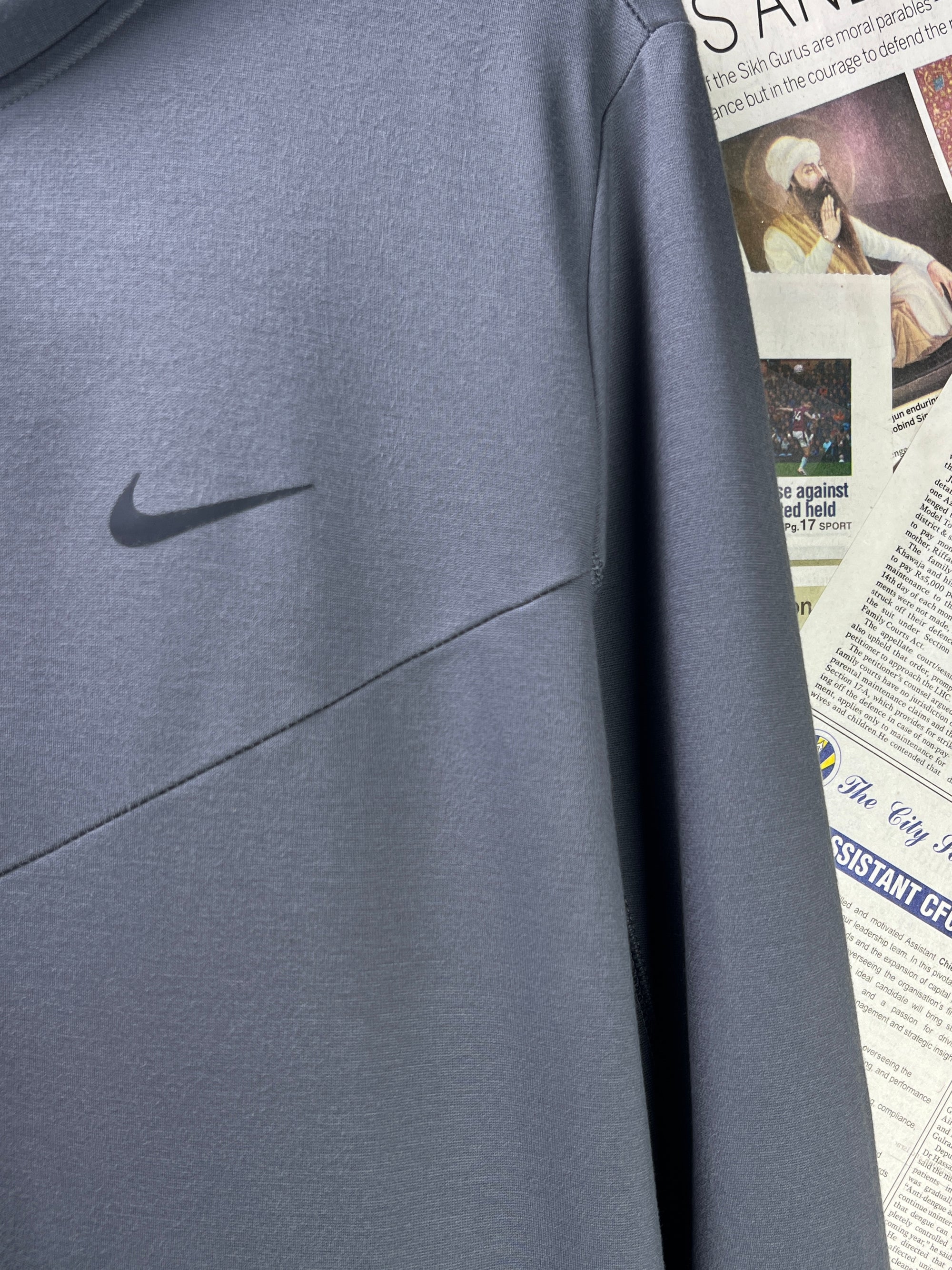 N*ke® Medium | Chest: 22.5" | Grey | Jacket with Hoodie | 1872 - Genuine Maal