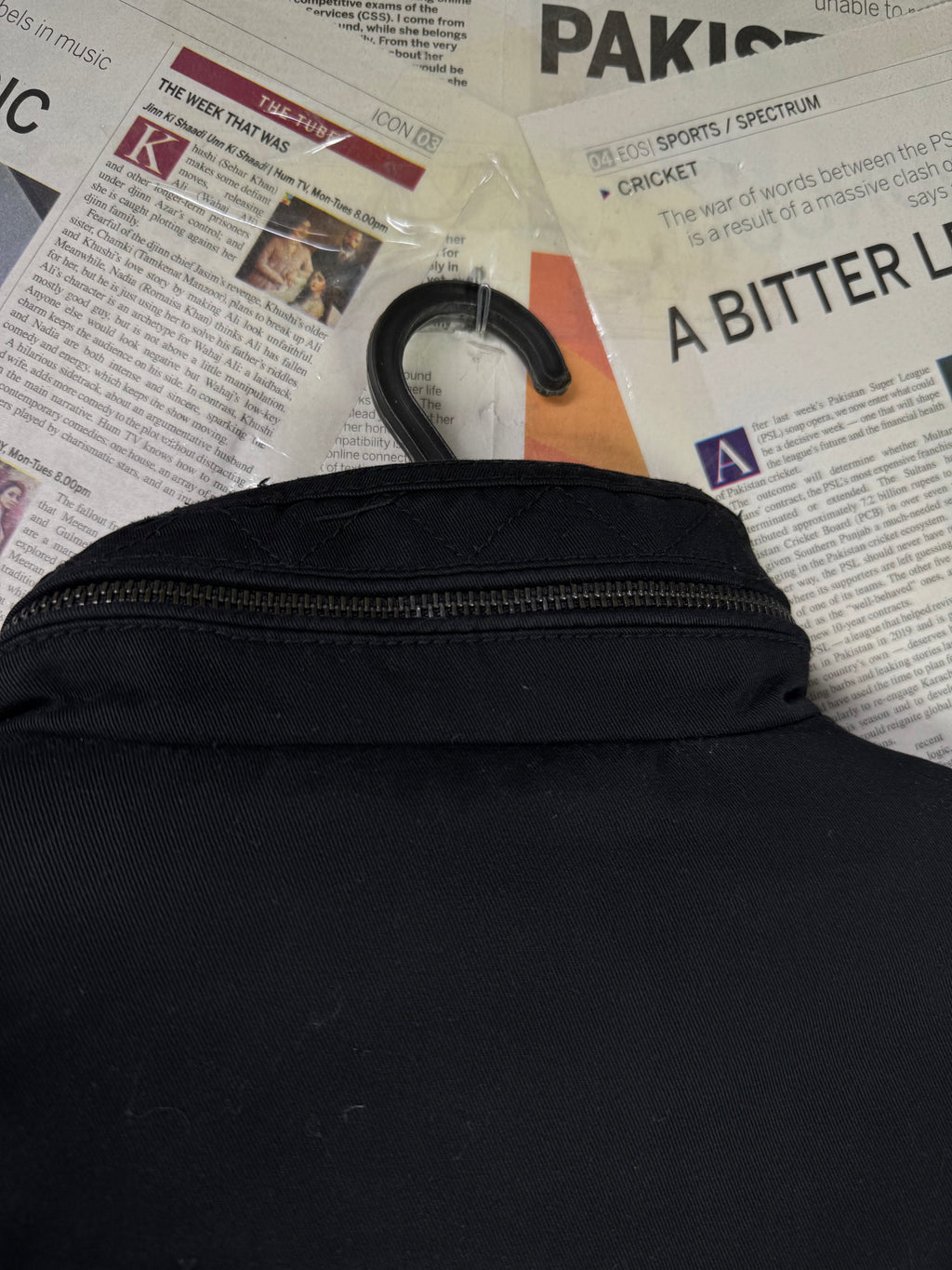 H&M® Medium | Chest: 22" | Black | Heavy Bomber Jacket | Inner: Quilted Padding | 2011 - Genuine Maal