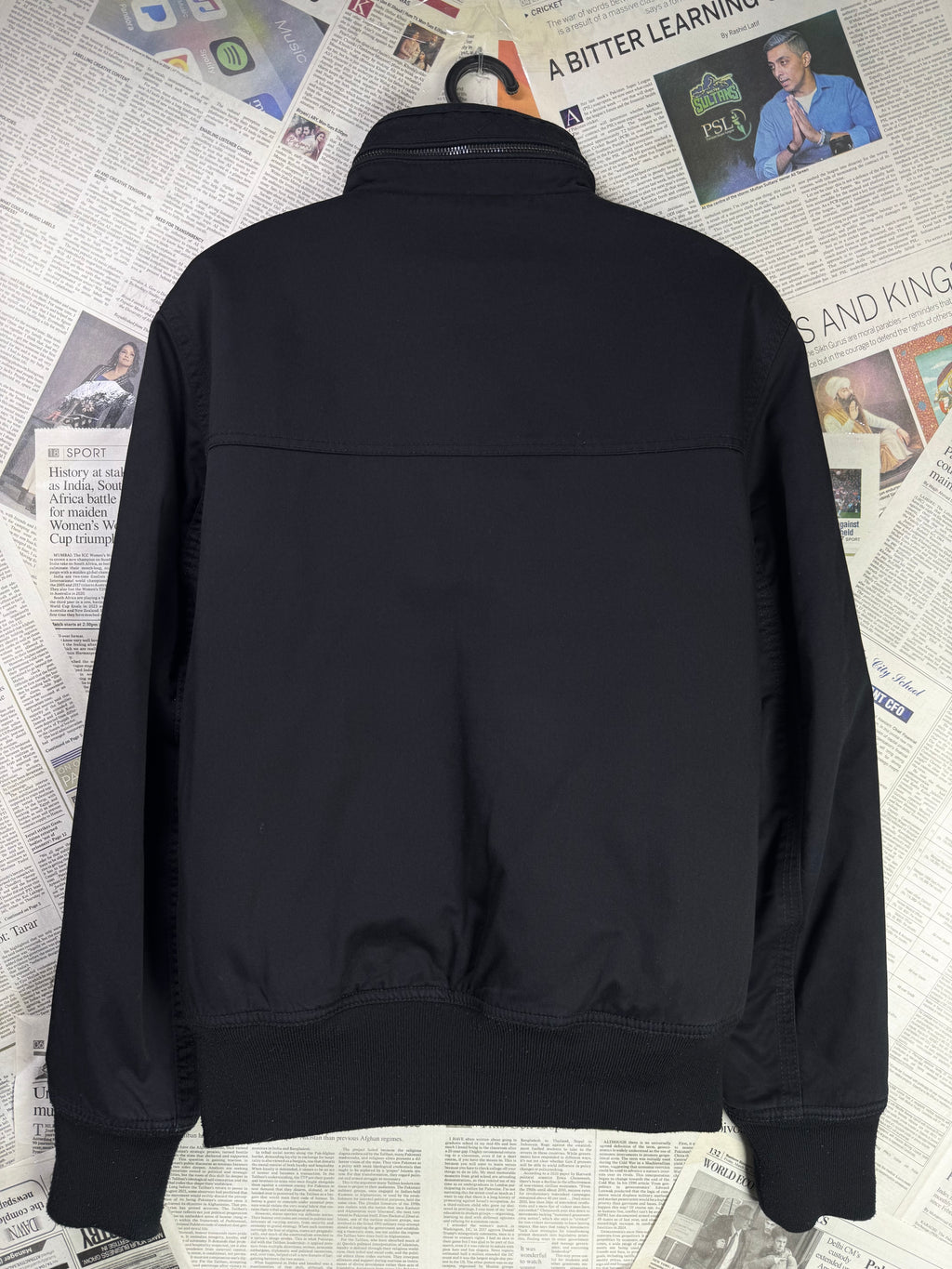 H&M® Medium | Chest: 22" | Black | Heavy Bomber Jacket | Inner: Quilted Padding | 2011 - Genuine Maal