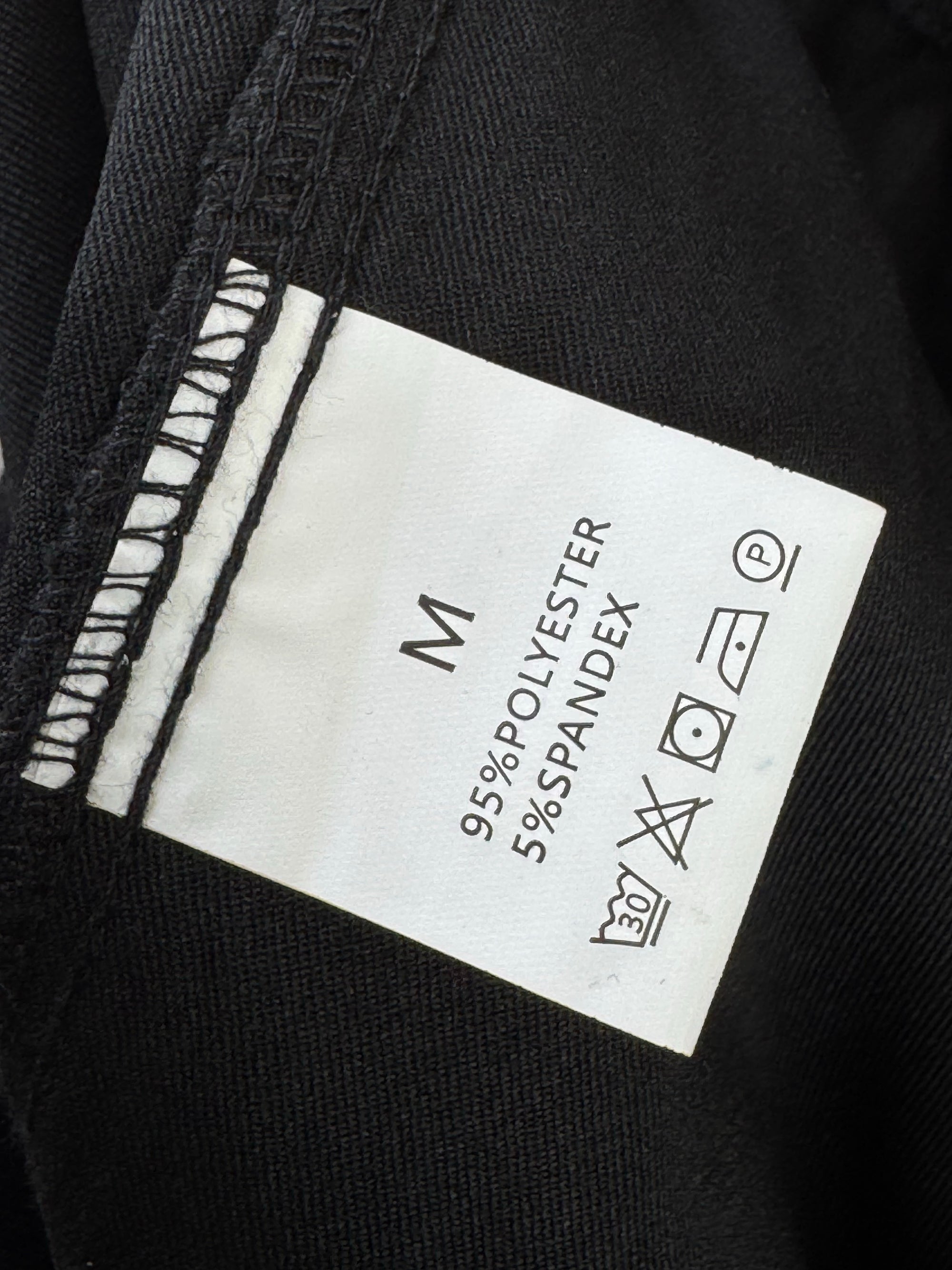 ® Waist: 28" to 30" | Black | 3 - Quarters Shorts | Poly - Spandex | 1550 - Genuine Maal