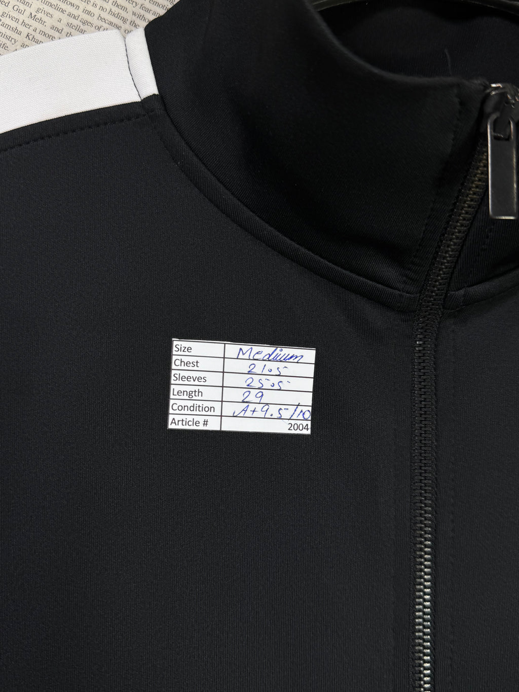 KWD® Medium | Chest: 21.5" | Black with Floral on Sleeves | Jacket | Inner: Stretched | 2004 - Genuine Maal