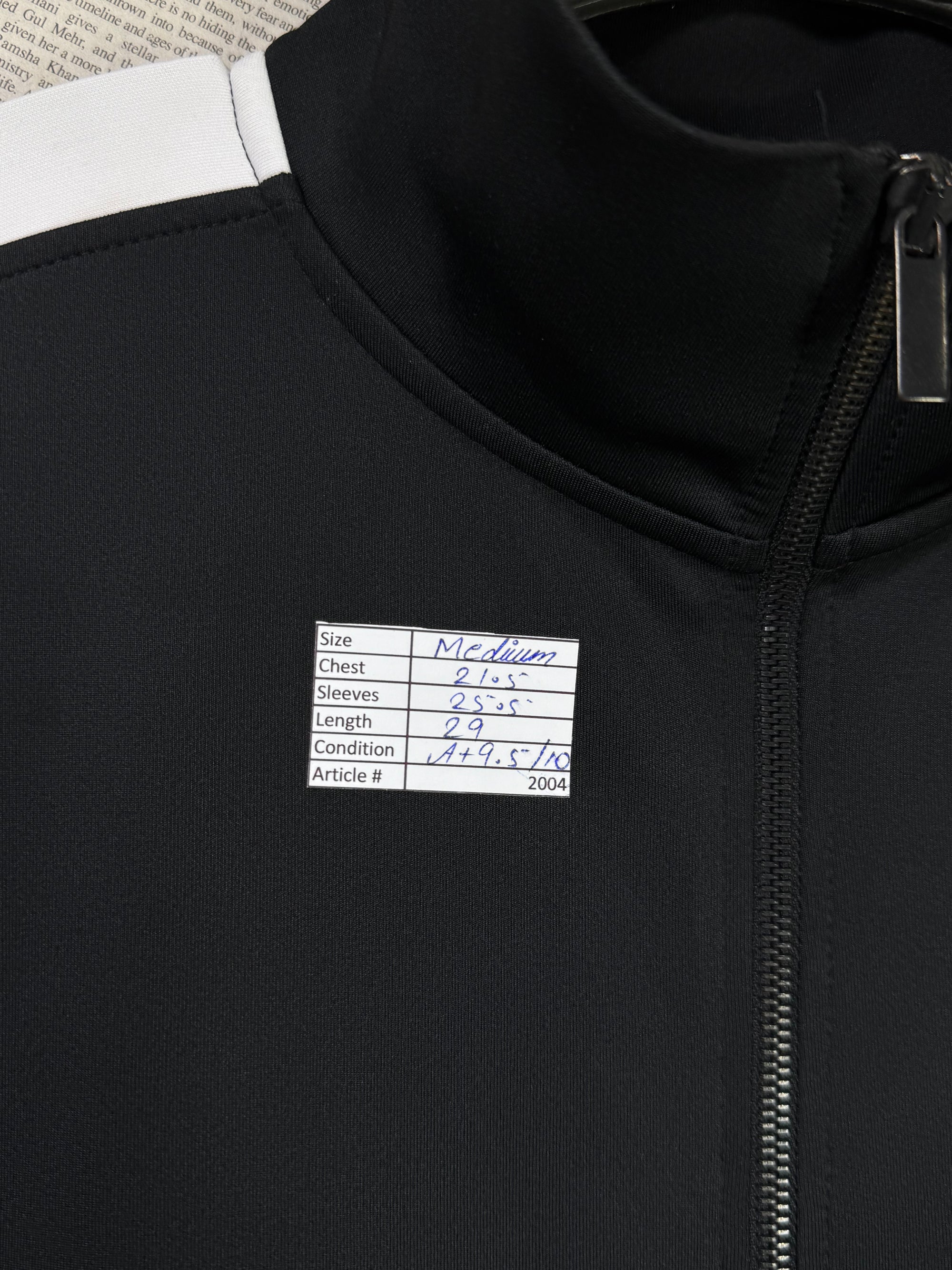 KWD® Medium | Chest: 21.5" | Black with Floral on Sleeves | Jacket | Inner: Stretched | 2004 - Genuine Maal