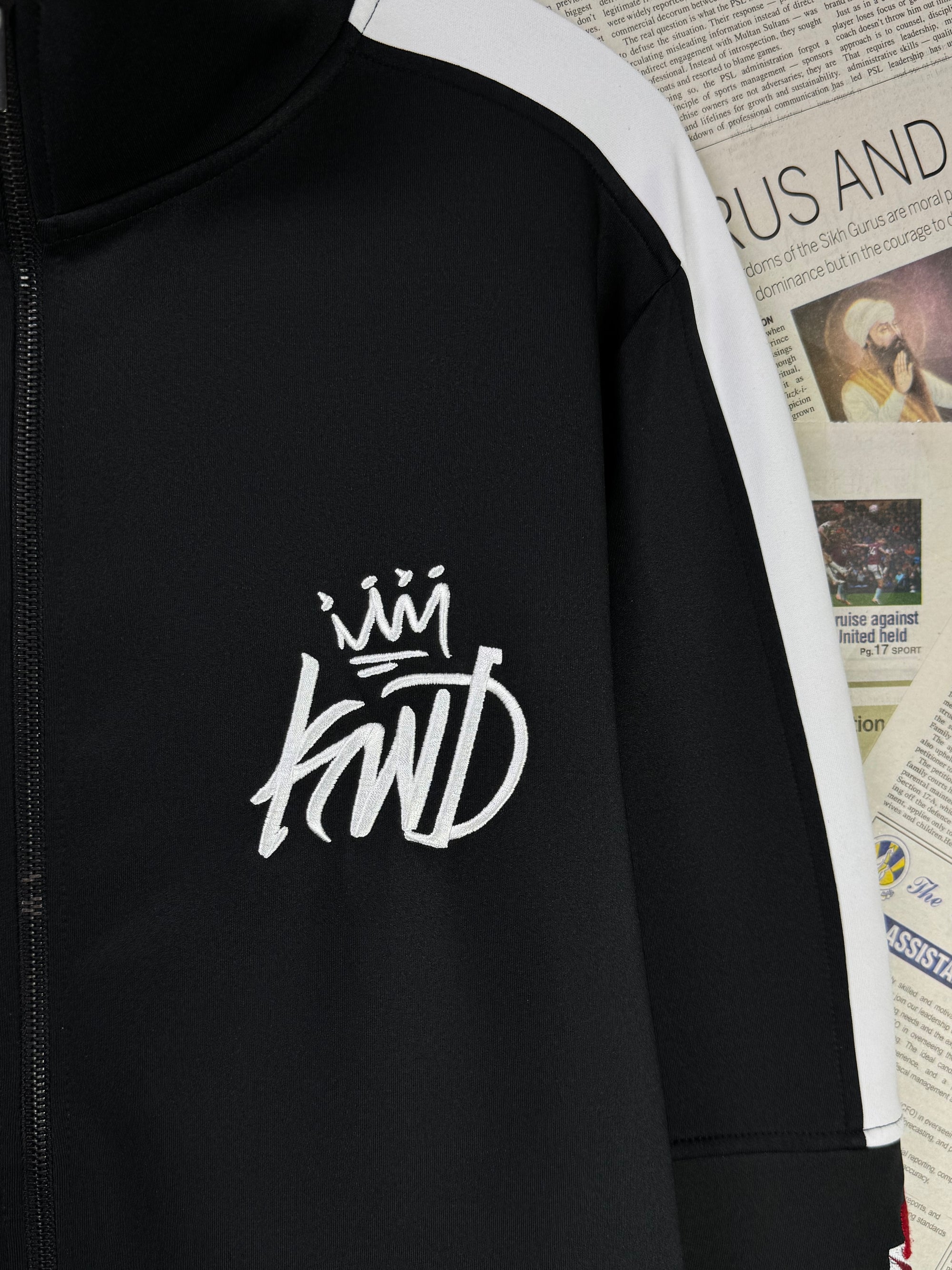 KWD® Medium | Chest: 21.5" | Black with Floral on Sleeves | Jacket | Inner: Stretched | 2004 - Genuine Maal