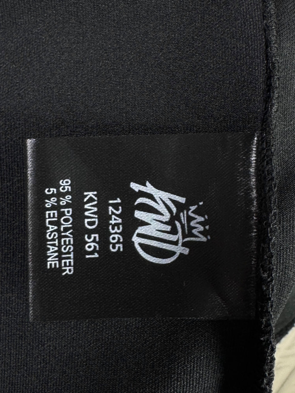 KWD® Medium | Chest: 21.5" | Black with Floral on Sleeves | Jacket | Inner: Stretched | 2004 - Genuine Maal