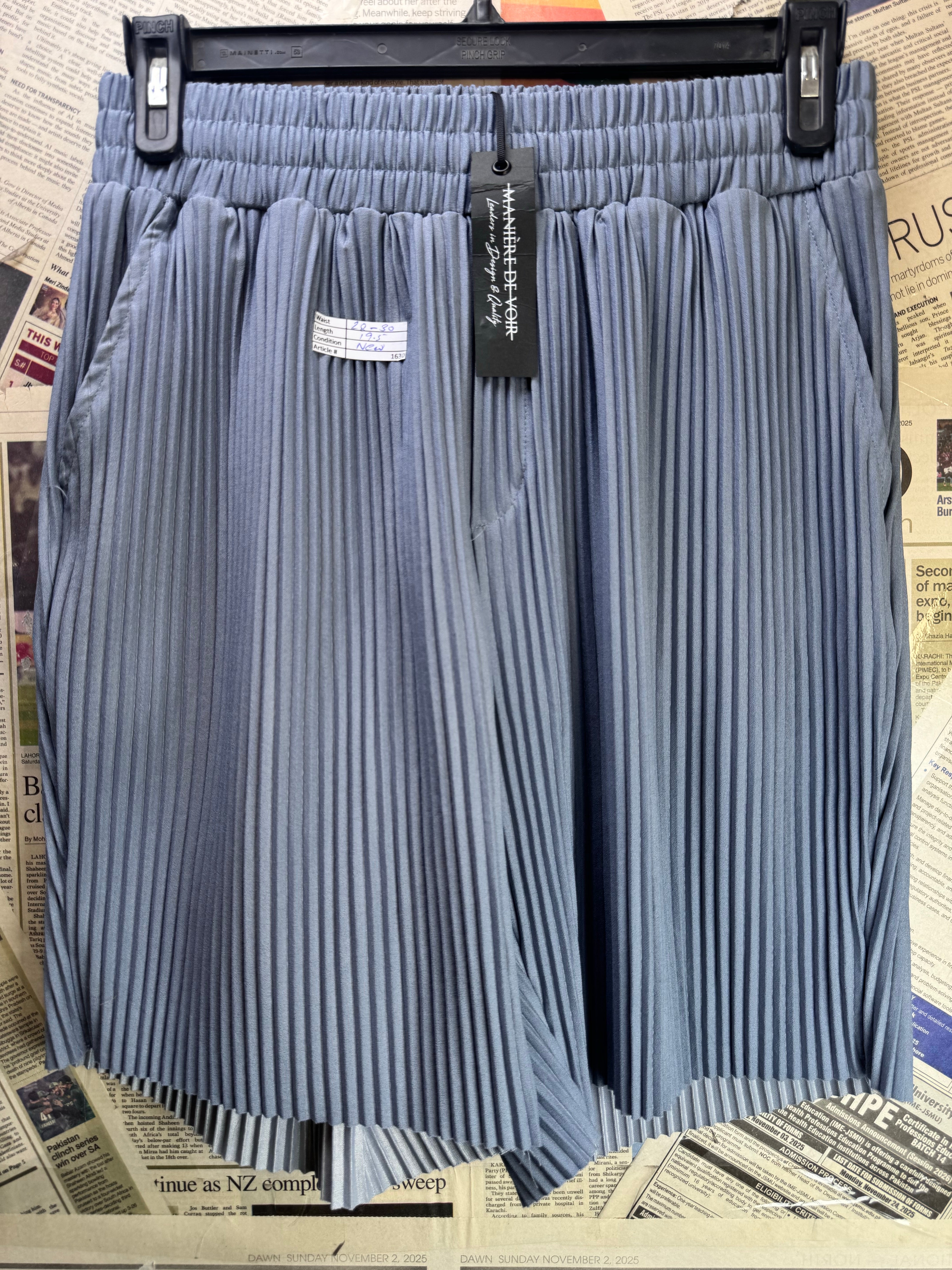 Maniere De Voir® Waist: 30" to 32" | Grey | Shorts | Poly - Elastane | 1630 - Genuine Maal