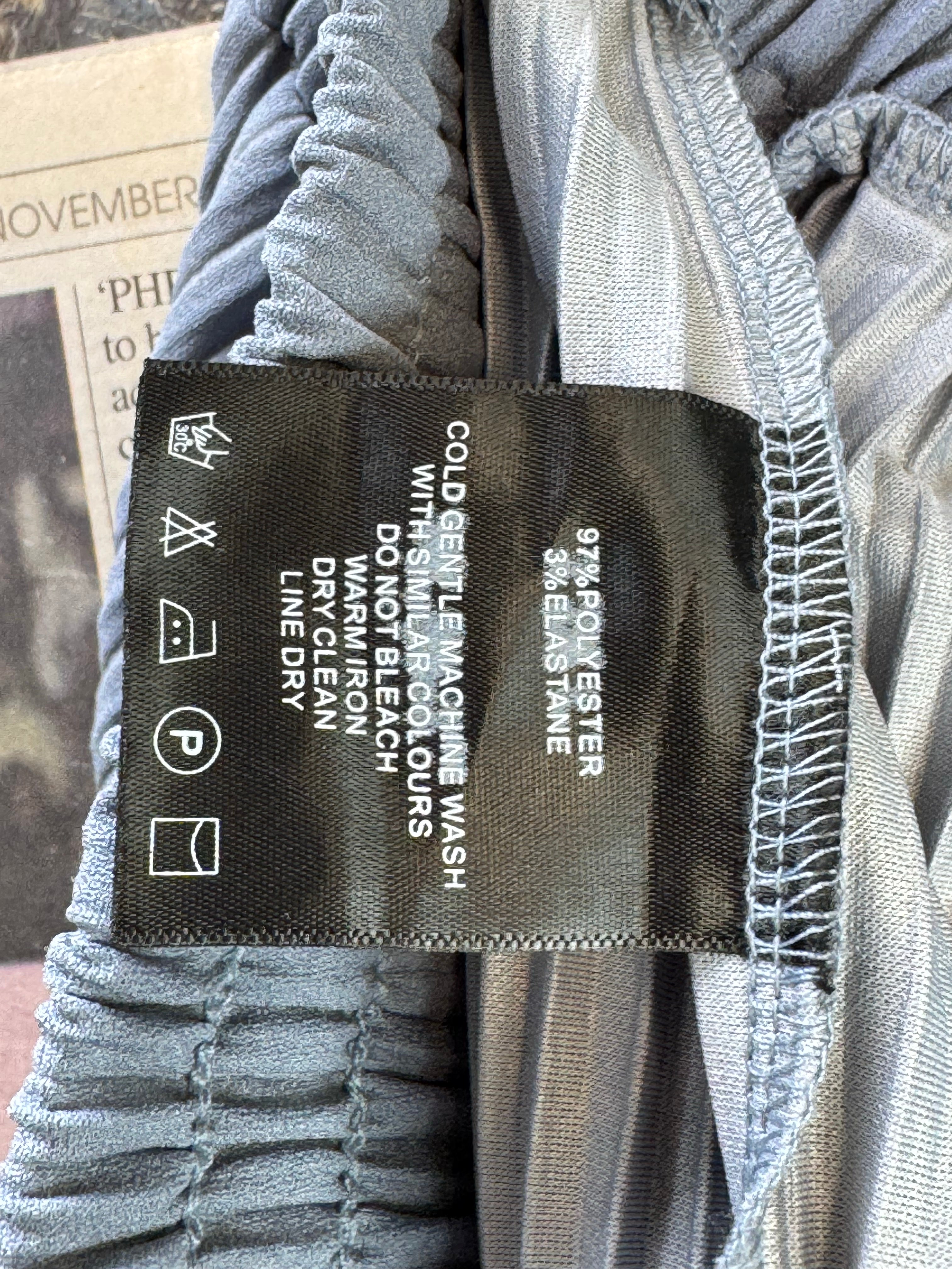 Maniere De Voir® Waist: 30" to 32" | Grey | Shorts | Poly - Elastane | 1630 - Genuine Maal