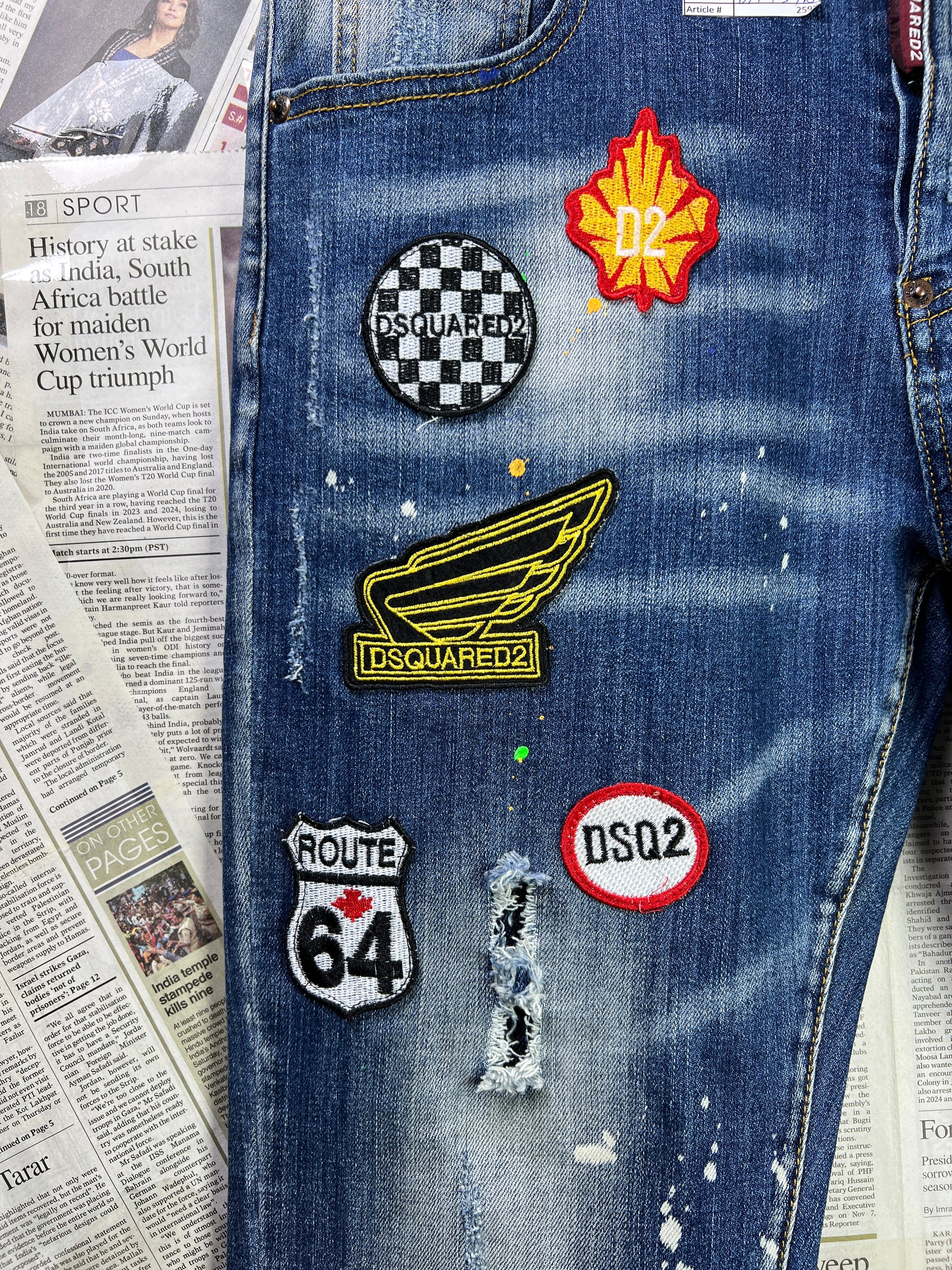 Women - DSQUARED® Waist: 34" | Blue | Distressed Denim Slim Fit Pants | 2598 | Made in Italy - Genuine Maal