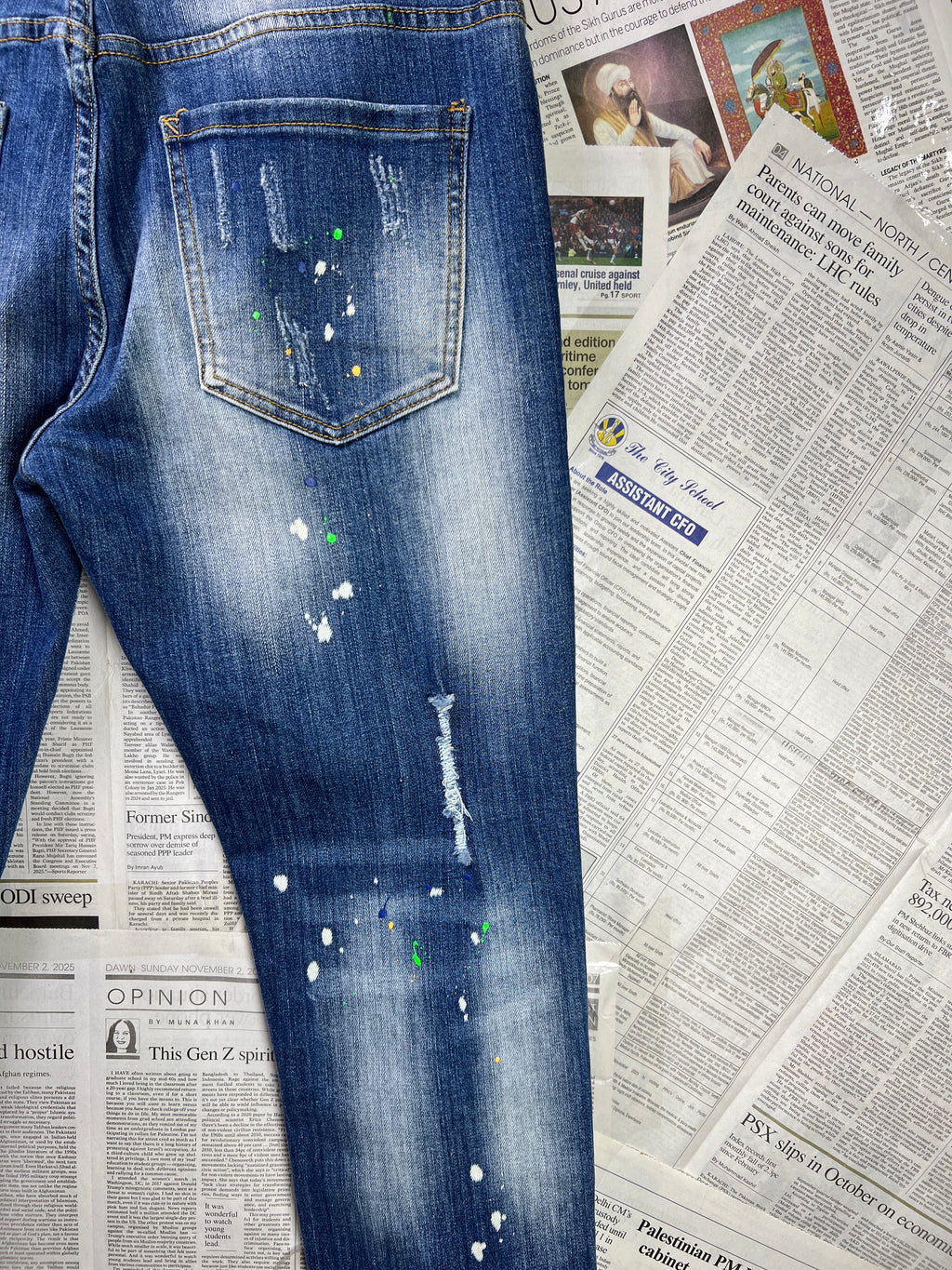 Women - DSQUARED® Waist: 34" | Blue | Distressed Denim Slim Fit Pants | 2598 | Made in Italy - Genuine Maal