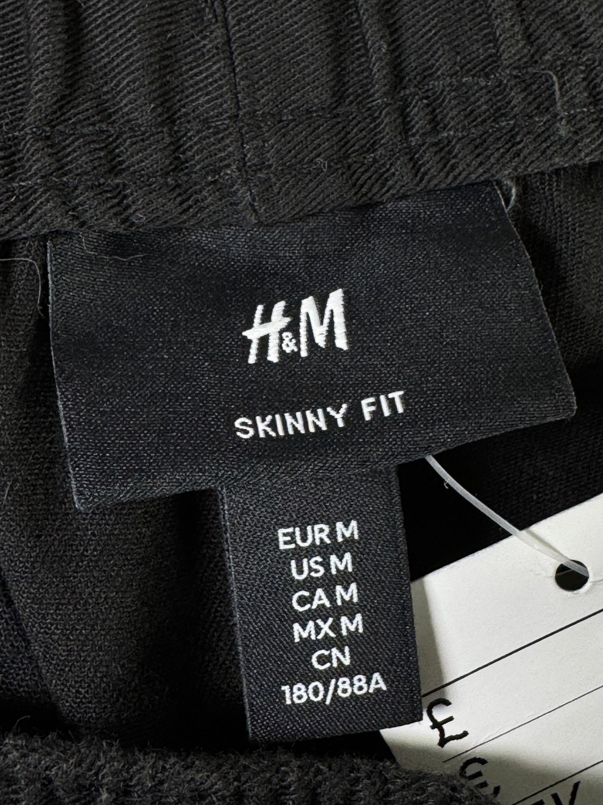 H&M® Waist: 32" | Black | Cargo Trouser | Fit: Skinny | Cotton - Elastane | 2670 - Genuine Maal