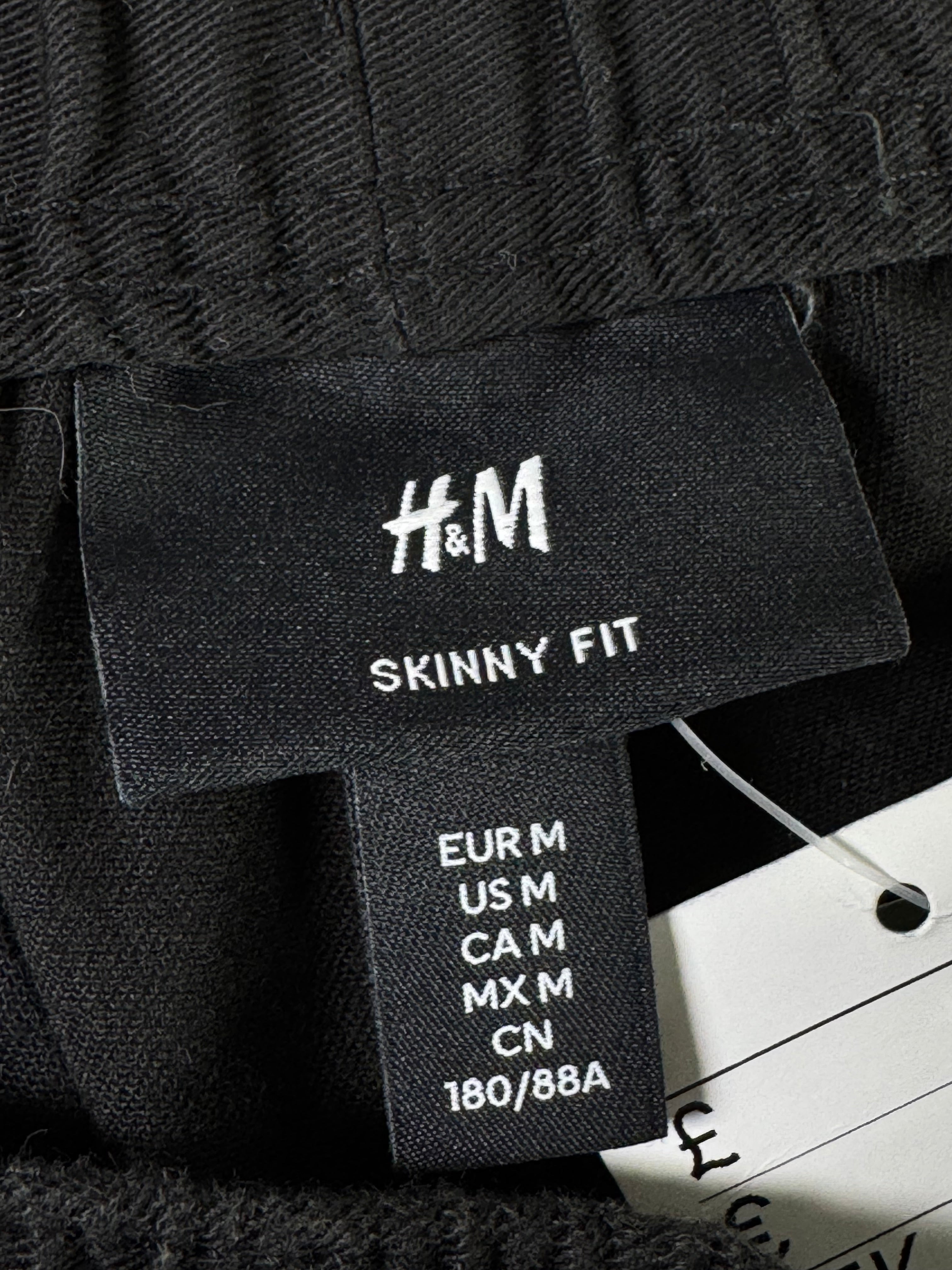 H&M® Waist: 32" | Black | Cargo Trouser | Fit: Skinny | Cotton - Elastane | 2670 - Genuine Maal